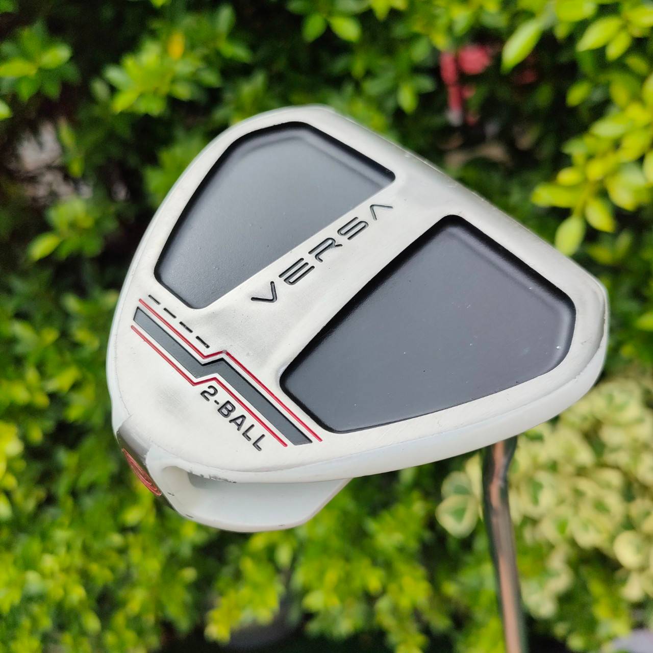 PUTTER ODYSSEY VERSA 2-BALL ความยาว 34 นิ้ว เป็นรุ่นที่ดีมากรุ่นนึง ของ 2-BALL พัตต์ได้แม่นยำ และตรง เล็งง่ายขึ้นมาก!! ไม้กอล์ฟมือสอง ของแท้ BY NakaraLuxurious