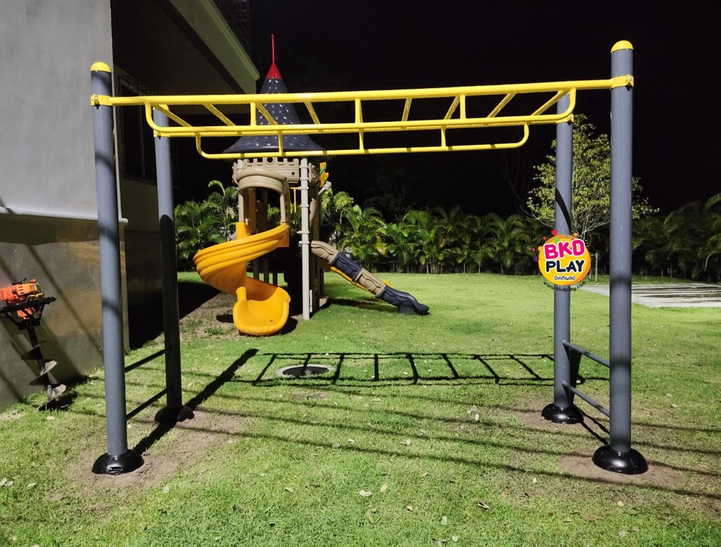 เครื่องออกกำลังกายกลางแจ้ง ชุดอุปกรณ์ บริหารแขน หน้าอก หัวไหล่ สำหรับผู้ใหญ่ แบบบาร์โหนเด็กโตเล่นได้ เหนือศรีษะลานกีฬา อเนกประสงค์ สนามกีฬา เพิ่มความสูง,