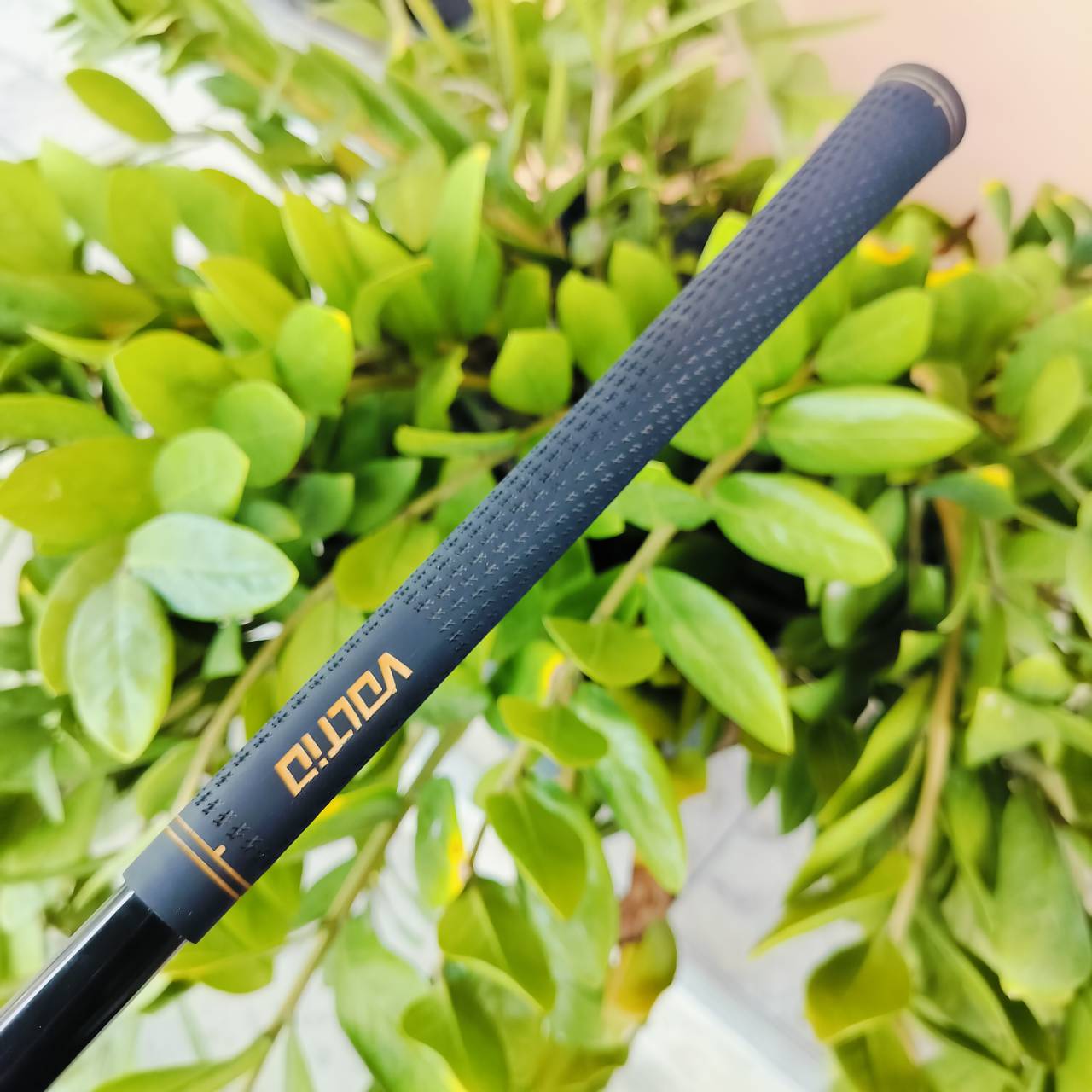 Driver VOLTIO IV HI องศา 10 รุ่น Hi หน้าเด้งจัดๆ เลยค่ะ มากับก้านโม BASSARA GG33 x5ct ก้านเบาแบบจัดๆ สปีดไม่แรงก็ตีไกลมาก ไม้กอล์ฟพรีเมี่ยมมือสอง ของแท้ By NakaraLuxurious