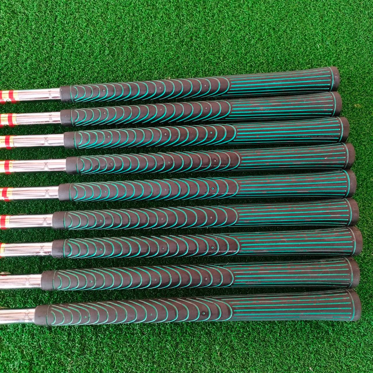 ชุดเหล็ก GOLDEN TOUR มีเหล็ก 3-9 PW SW ก้าน GOLDEN TOUR สภาพสวย เดิมๆครับ