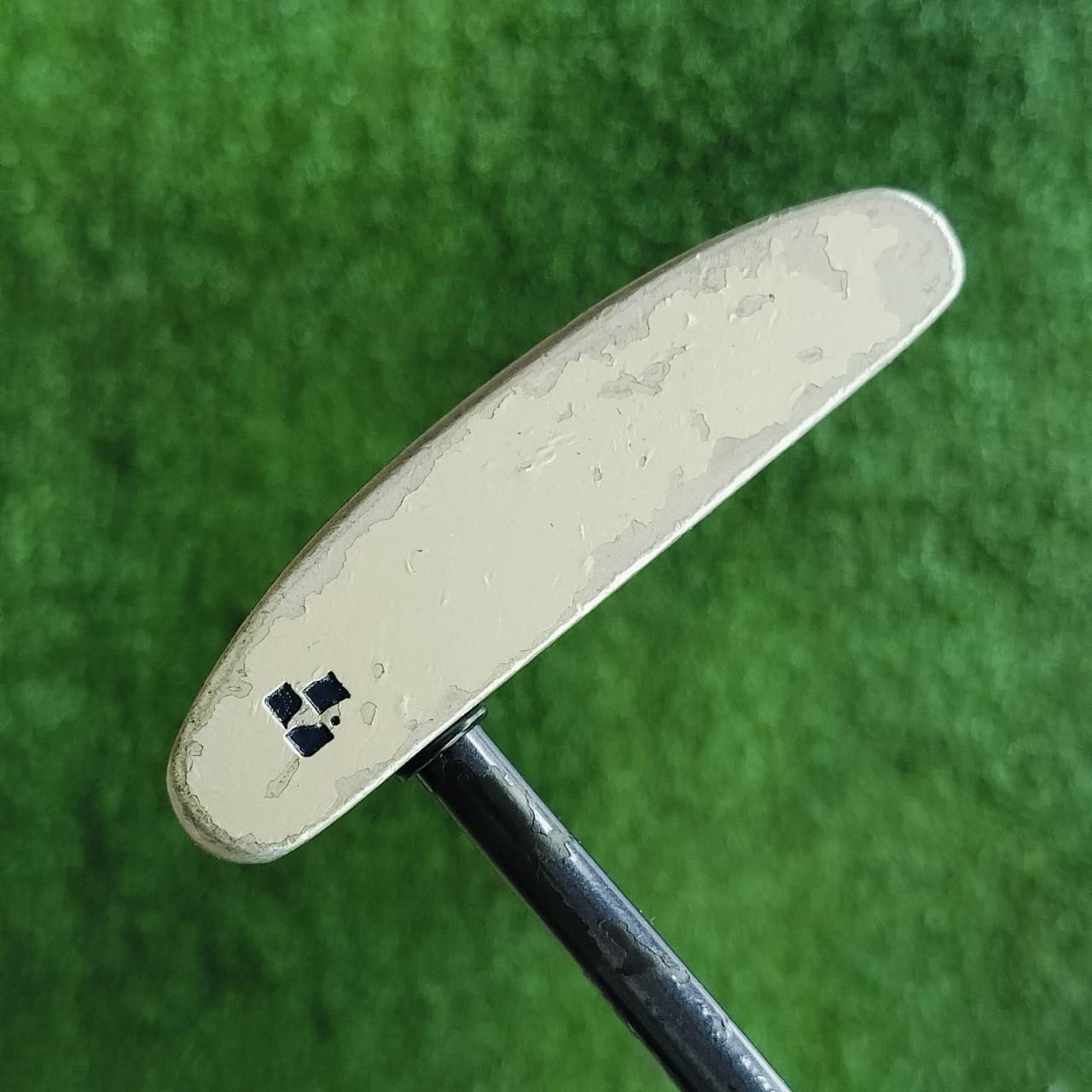 PUTTER EVANOVA ยาว 33 นิ้ว LIGHT AND FLEXIBLE DESIGND ทรงมอลเล็ต ชดเชยความผิดพลาด ไม้กอล์ฟพรีเมี่ยมมือสอง ของแท้ By NakaraLuxurious