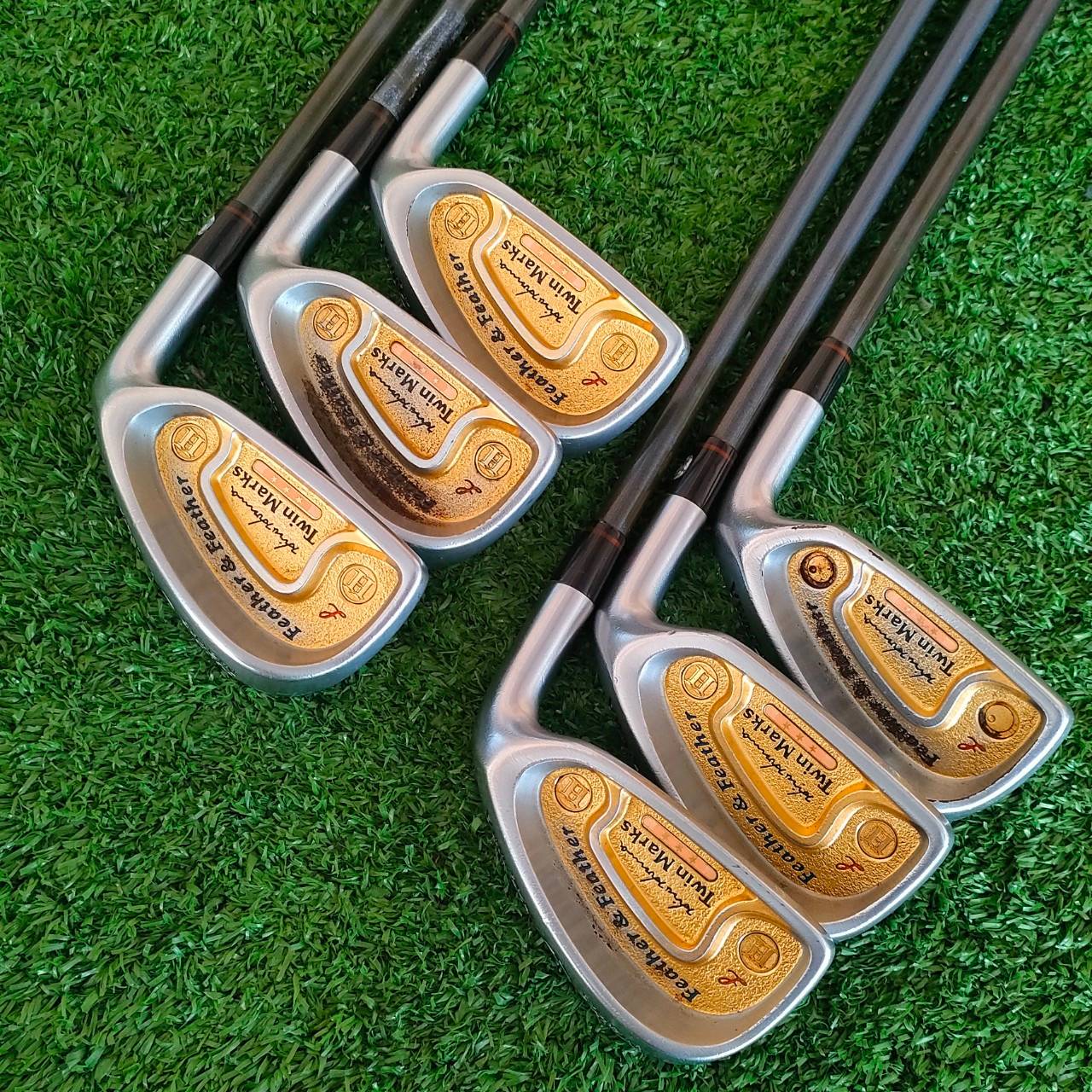 ** ไม้กอล์ฟสำหรับผู้หญิง ** ชุดเหล็ก HONMA GOLF Twin Marks Feather&Feather เหล็ก 6-11 ก้าน DORIC TITANIUM FLEX L *** ก้านระดับ สามดาว *** ไม้กอล์ฟมือสอง ของแท้ BY NakaraLuxurious