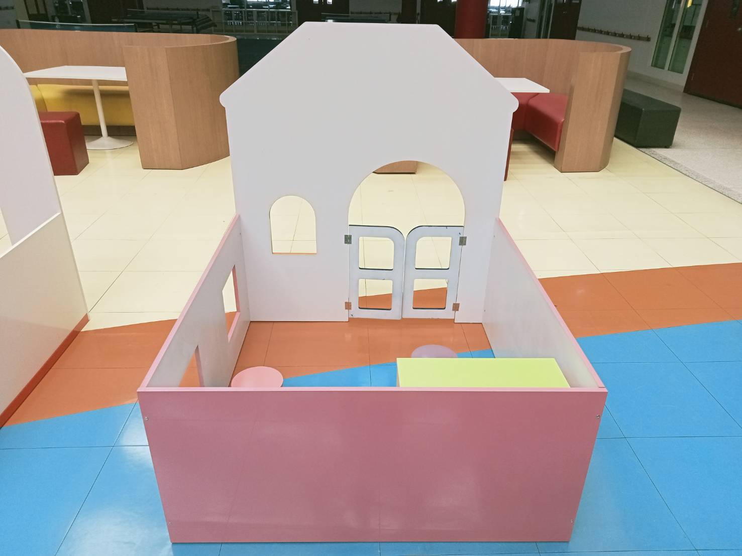 มุมคลินิก หมอสมมติ ,บ้านของเล่น, บ้านเด็ก ,ของเล่นเด็ก,มุมเด็ก ,kid zone มุมเด็กจำลอง Kids Zone