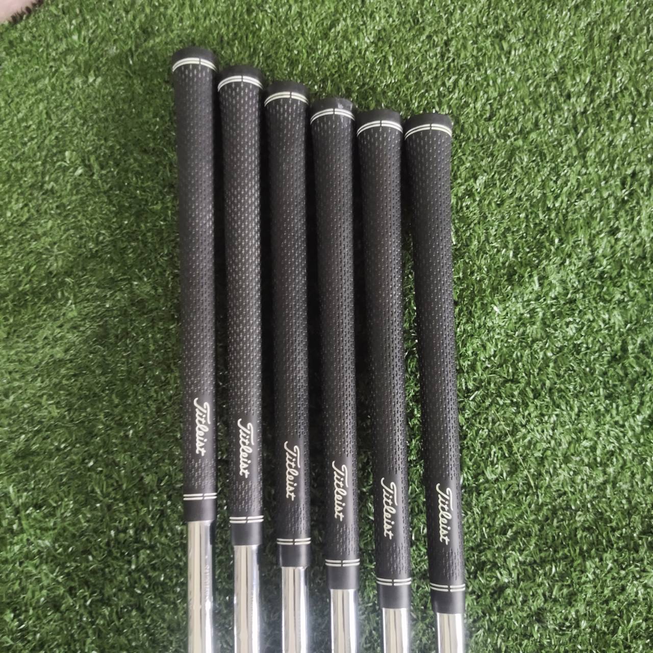 ชุดเหล็ก Titleist AP2 714 FORGED หัวแบบ Cavity Back ผสม Muscle Back สมดุลทั้งการให้อภัยและควบคุม