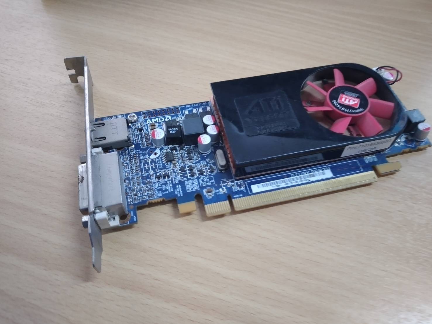 ATI RADEON HD 6570 2GB PCIE HDMI/DVI VIDEO CARD HP 633907-001