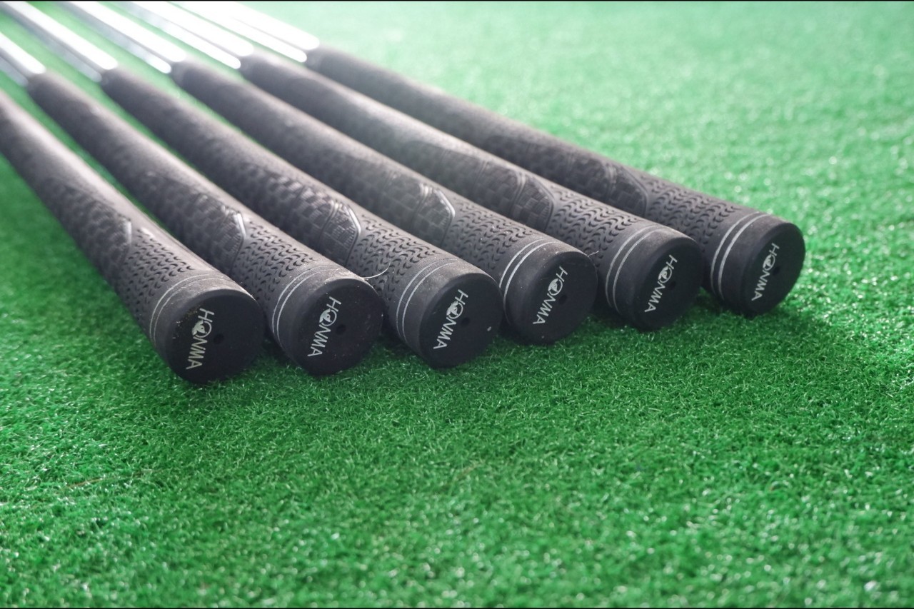 IRONSET HONMA BEZEAL 535