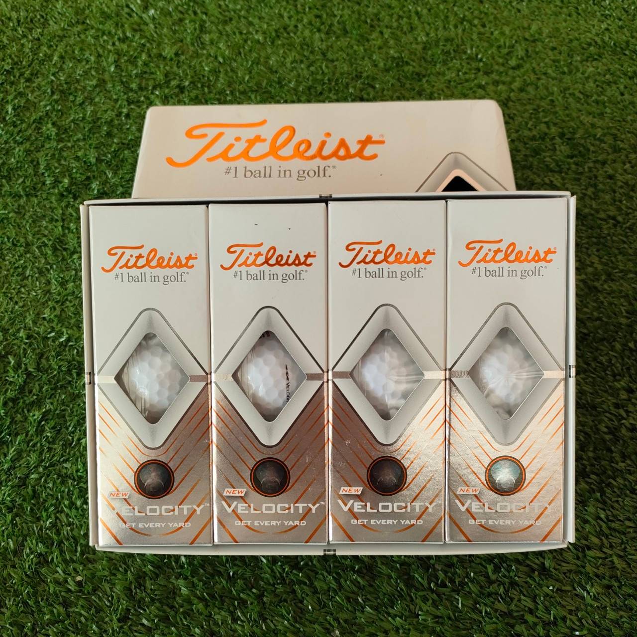 ลูกกอล์ฟ TITLEIST VELOCITY มือหนึ่ง ขายเป็นโหล 1 กล่อง มี 12 ลูก มือหนึ่ง ของแท้ BY NakaraLuxurious