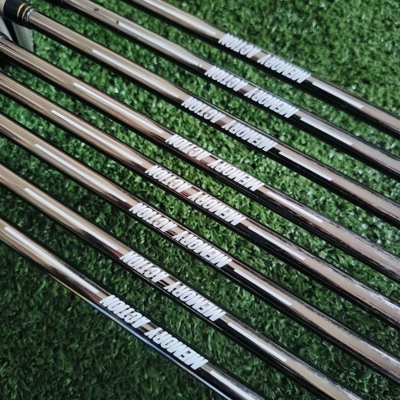 ชุดเหล็ก T-ZOOM X07 FORGED มือสอง มีเหล็ก 9 ชิ้น 4 5 6 7 8 9 P S ชุดในตำนาน!!! ก้านกราไฟต์ EXTREMLY 07 FLEX S ทั้งชุด ไม้กอล์ฟพรีเมี่ยมมือสอง ของแท้ By NakaraLuxurious