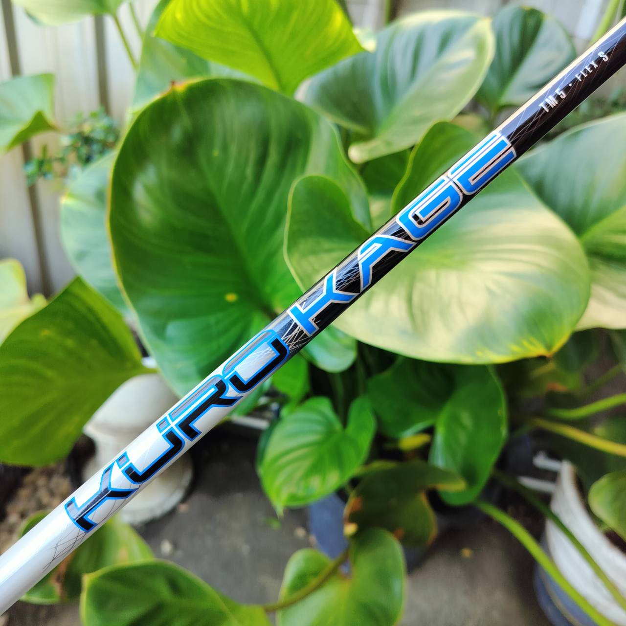 FW3 TAYLORMADE M3 องศา 15 กระดองเคฟล่า CG ต่ำ และดีที่สุด ไขปรับได้ทั้ง ขึ้น ลง ซ้าย ขวา เพื่อวิถีที่ดีที่สุด หน้ามี POCKET สุดเด้งอีกด้วย ไม้กอล์ฟพรีเมี่ยมมือสอง ของแท้ By NakaraLuxurious