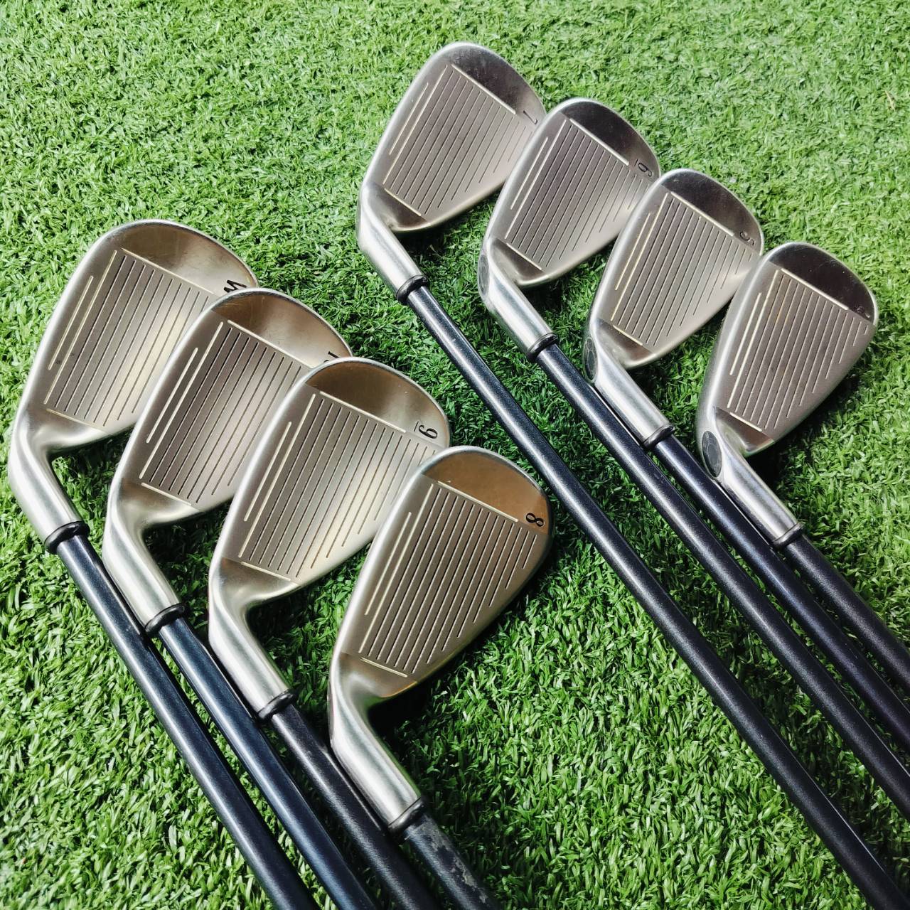 ชุดเหล็ก Callaway BIGBERTHAR สภาพสวยมากๆ เดิมๆ ทุกเหล็ก รูปทรงสุดคลาสสิค ก้านเจาะทะลุ ผ่าแฉกเป็นเอกลักษณ์ของ Callaway ไม้กอล์ฟพรีเมี่ยมมือสอง ของแท้ By NakaraLuxurious
