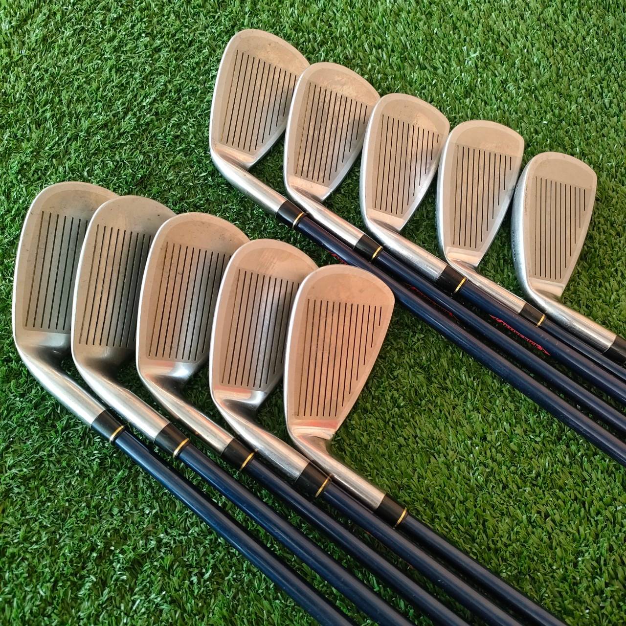 ชุดเหล็ก MIZUNO NOTUS SYNCHRO TURN มีเหล็ก 4-9 เเละ PW SW FW ก้าน PURE SELECT A-TI FLEX SR เป็นเหล็กหน้าเด้ง เบา สบาย พรีเมี่ยมญี่ปุ่นแท้ๆ กริพเปลี่ยน GOLF PRIDE มาทั้งเซ็ต!!! ไม้กอล์ฟมือสอง ของแท้ BY NakaraLuxurious