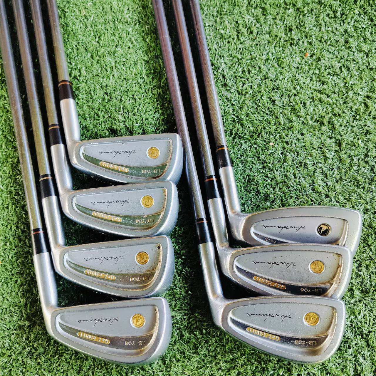 ชุดเหล็ก HONMA-LB 708 H & F CAVITY รุ่นดังอีกรุ่น เหล็ก FORGED JAPAN SAKATA ตีง่ายมาก ได้ฟีลลิ่งนุ่มนวล ใบไม่ใหญ่ ให้สปินได้ดีมาก ไม้กอล์ฟพรีเมี่ยมมือสอง ของแท้ By NakaraLuxurious