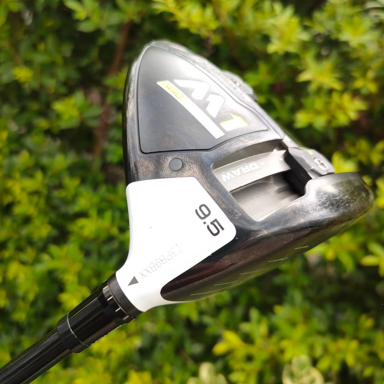 DRIVER TAYLORMADE M1 องศา 9.5 ก้าน FUJIKURA ATMOS FLEX R5 * M1 รุ่นใหม่ * กระดองเคฟล่า HI - END , ก้านพรีเมี่ยม ไม้กอล์ฟมือสอง ของแท้ BY NakaraLuxurious
