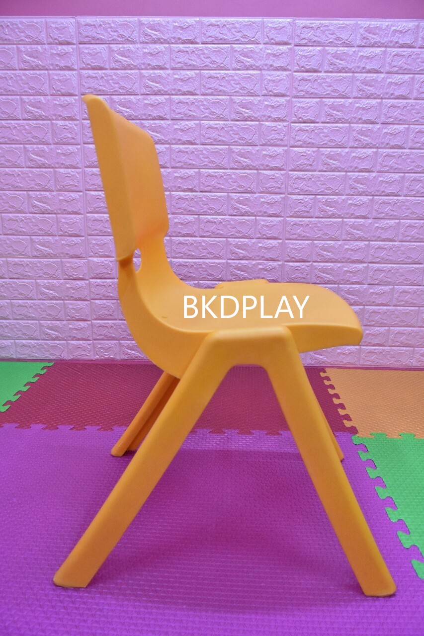 เก้าอี้พลาสติกหนาอย่างดี รุ่น44 เก้าอี้นักเรียนประถม-มัธยม เก้าอี้ผู้ใหญ่ เก้าอี้เอนกประสงค์ เก้าอี้โรงอาหาร ราคาโรงงาน สำหรับโรงเรียน มหาวิทยาลัย และศูนย์การค้า