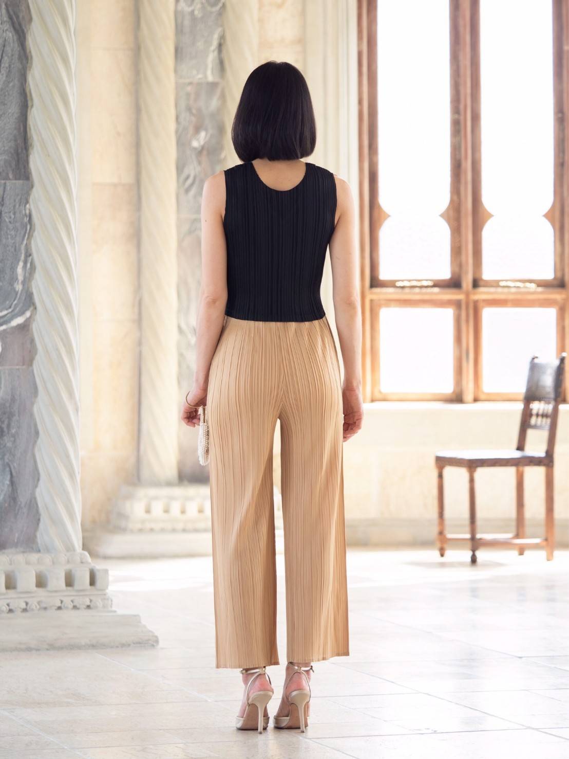 ยาว 16.5นิ้ว 2MUAY BASIC รุ่น GJO7739 SLEEVELESS V NECK CROP PLEATED TOP เสื้ออัดพลีทงานคุณภาพ เสื้อครอป 13สี FREE SIZE