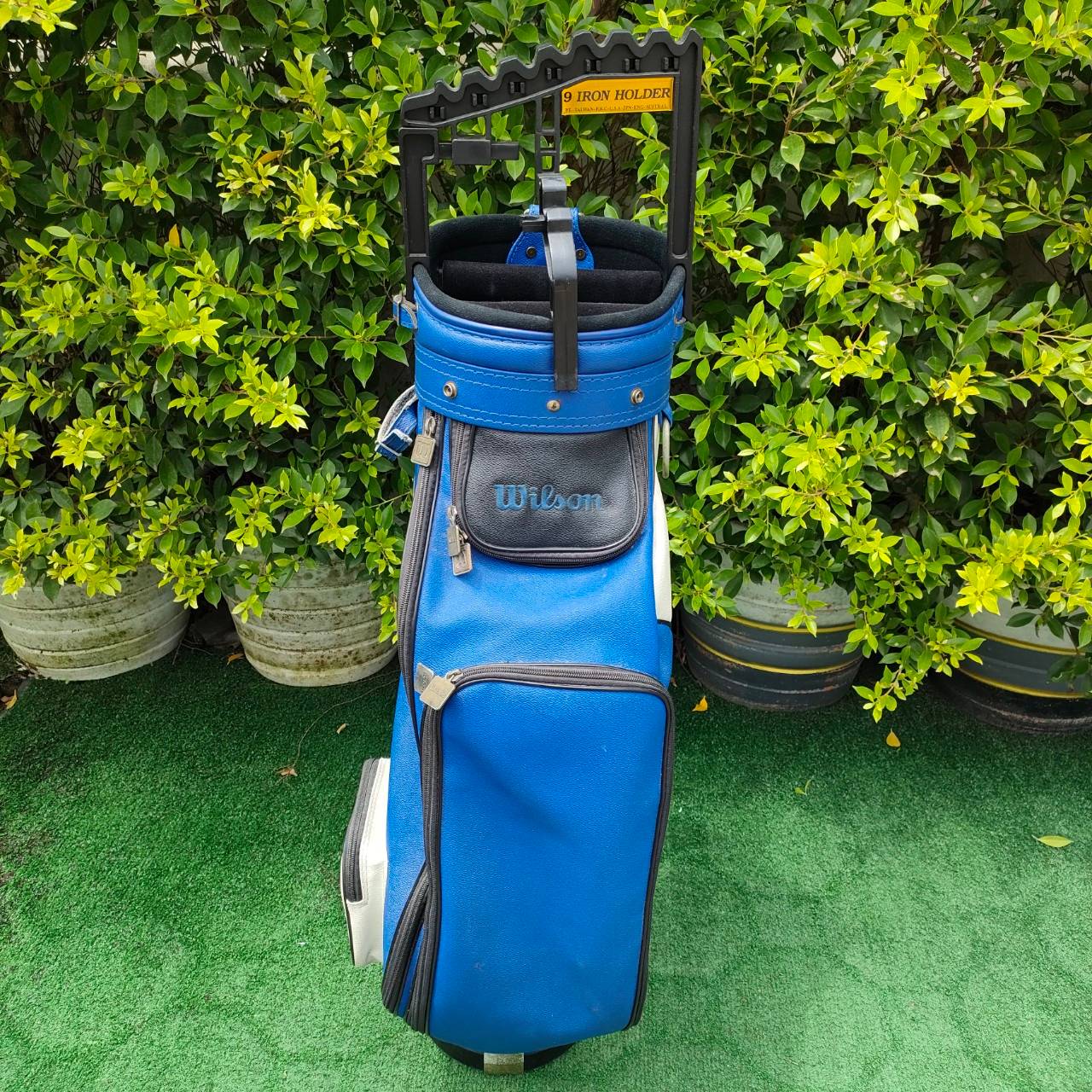 ถุงกอล์ฟ WILSON มือสอง ของแท้ ถุงสุดคลาสสิค มาจากอเมริกา ขาตั้งเหล็กทั้งชุด แถมมาให้ด้วย เป็นถุงซีรี่ WILSON TOUR สวยมาจริง
