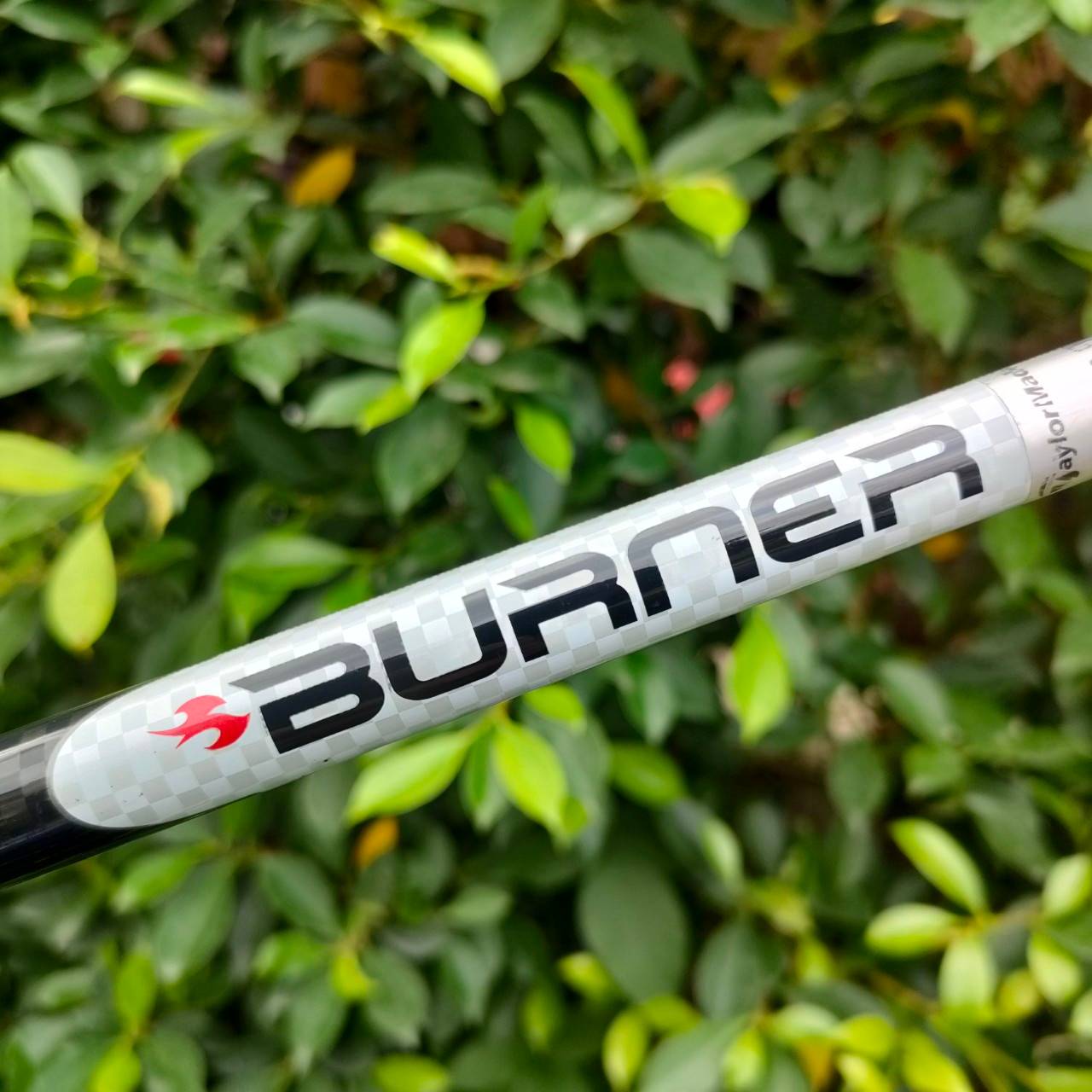 FW3 TAYLORMADE BURNER องศา 15 ก้าน BURNER RE*AX FLEX S รุ่นนี้หัวใหญ่แบน ตีง่ายได้ระยะ ลูกลอยง่ายด้วยดีไซน์พิเศษ ด้านหลังมียื่นเพิ่มออกมา