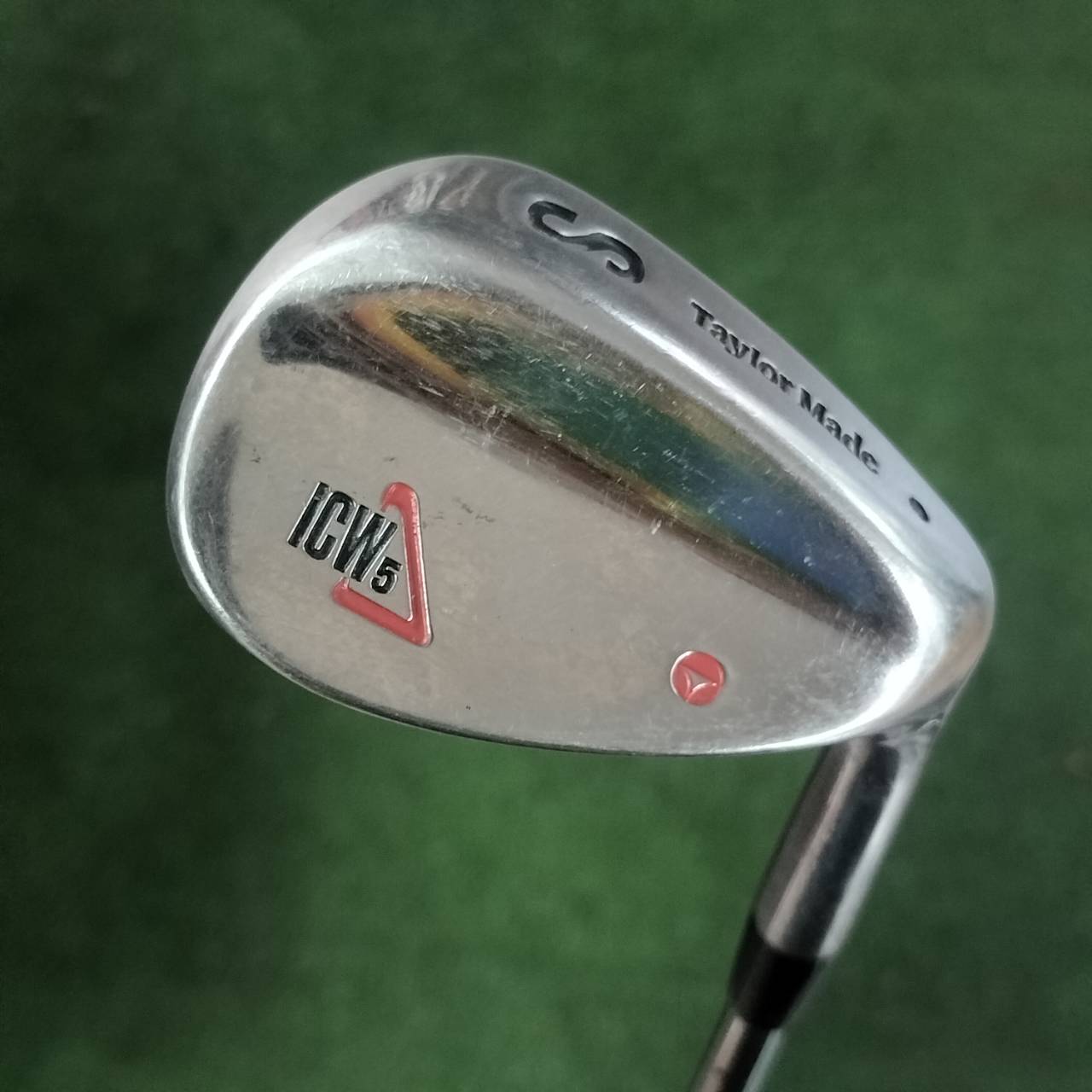 SW TAYLORMADE ICW5 ร่องสวยมาก รุ่นคบาสสิคดั้งเดิม ก้าน DYNAMIC GOLD R300 สำหรับคนรัก Taylormade ห้ามพลาด ไม้กอล์ฟมือสอง