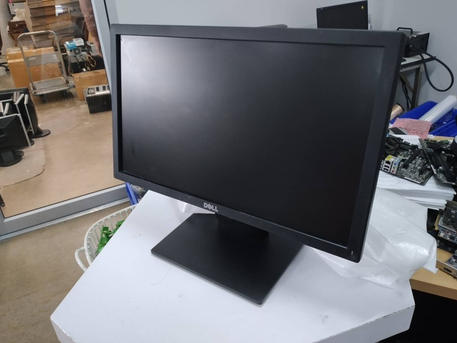 จอ Dell E1916Hf 19" VGA DisplayPort HD LED Widescreen Monitor Black แถมฟรี สายไฟ AC สาย VGA