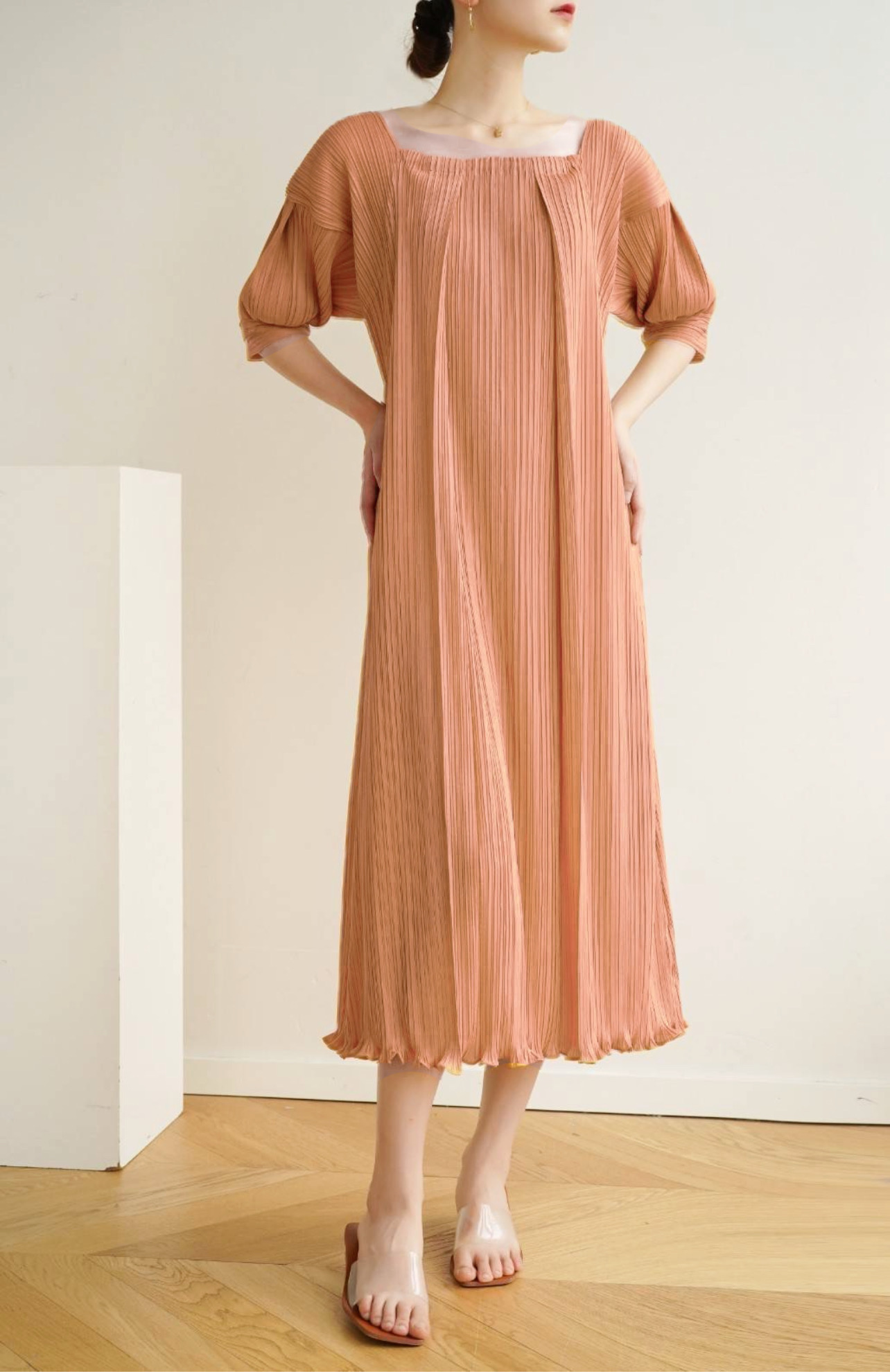 ปรับราคาลง20%!! 2MUAY รุ่น GJO2119 เดรสผู้หญิง เดรสพลีทคุณภาพ 3สี FREE SIZE SHORT SLEEVE SQUARE NECK PLEATED DRESS