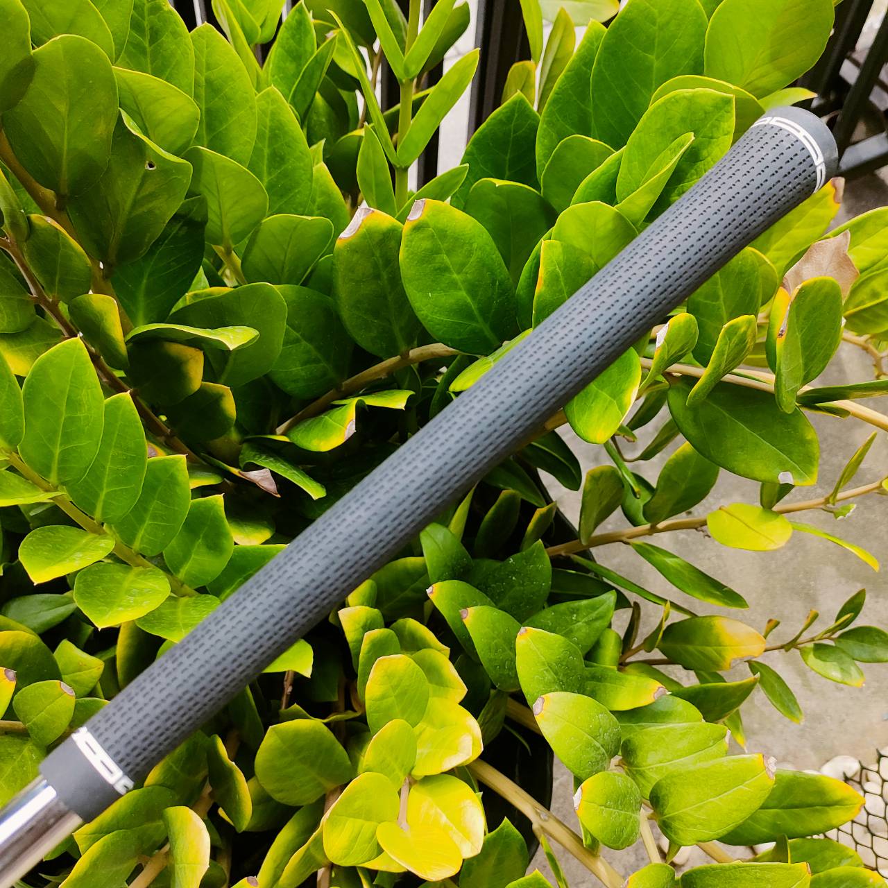 ชุดเหล็ก Titleist T150 Forged สภาพสวยนางฟ้า 98% ไดร์ฟไปแค่ 2 ครั้ง ความรู้สึกขณะปะทะลูกแบบ T100 แต่ ถูกออกแบบให้สร้างความเร็วได้สูงกว่า T100 และตีไกลกว่า มีองศาหน้าเหล็กชันกว่า 2 องศา ชดเชยความผิดพลาดมากกว่า ไม้กอล์ฟพรีเมี่ยมมือสอง ของแท้ By NakaraLuxurio