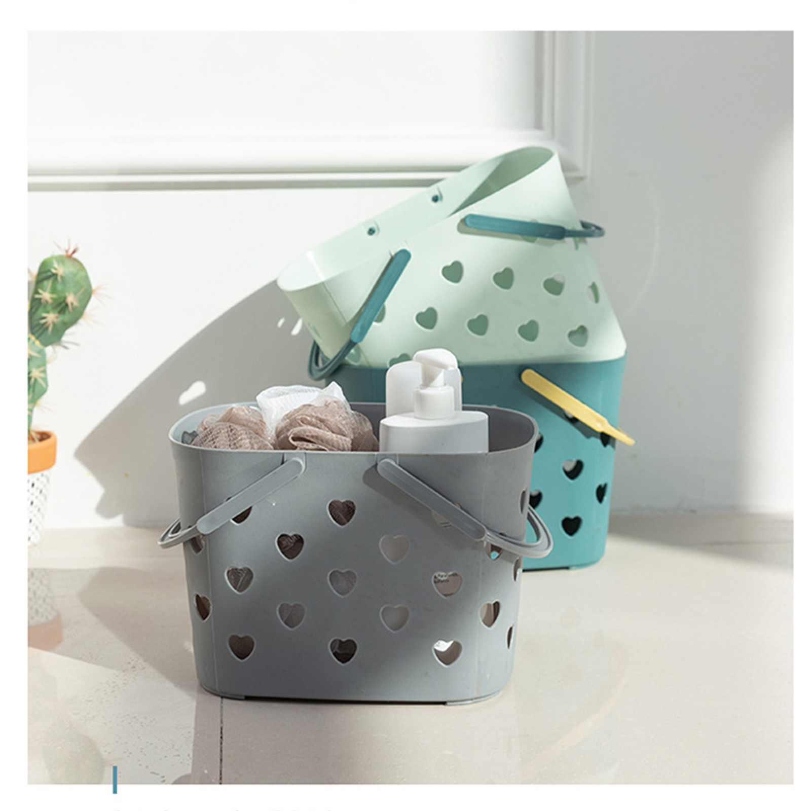 ตะกร้าพลาสติกหูหิ้ว ใส่อุปกรณ์อาบน้ำ ใส่เสื้อผ้า มีให้เลือกหลายสี หลายขนาด ดีไซน์สวย น่ารัก