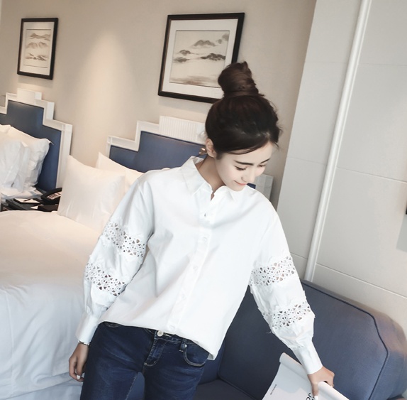 เสื้อเซิ๊ต คอปก แขนยาว ตัดต่อลูกไม้ที่แขน ตามรูป