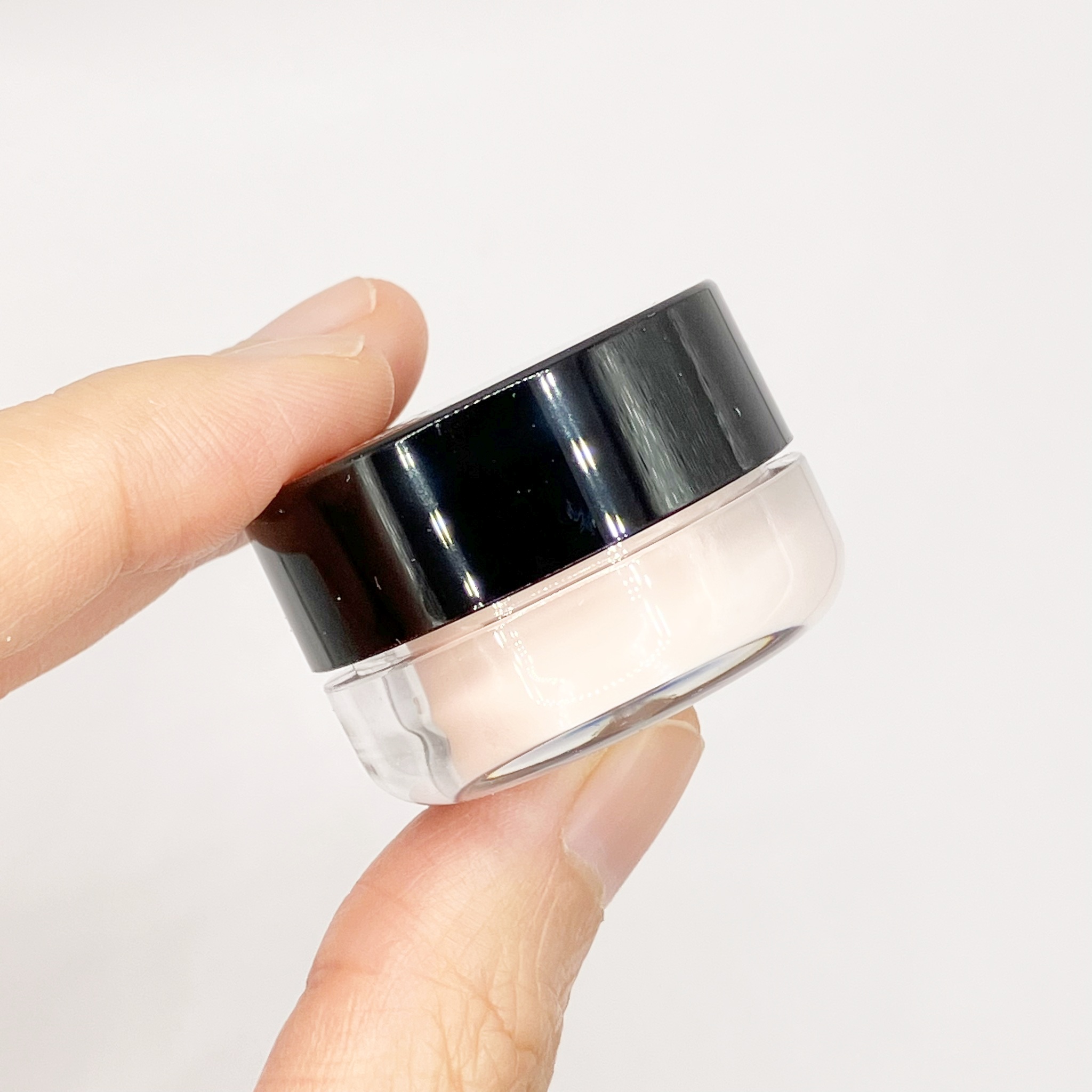 e.l.f. Poreless Putty Primer 4g สูตร Sheer เนื้อกำมะหยี่ ไพร์มเมอร์