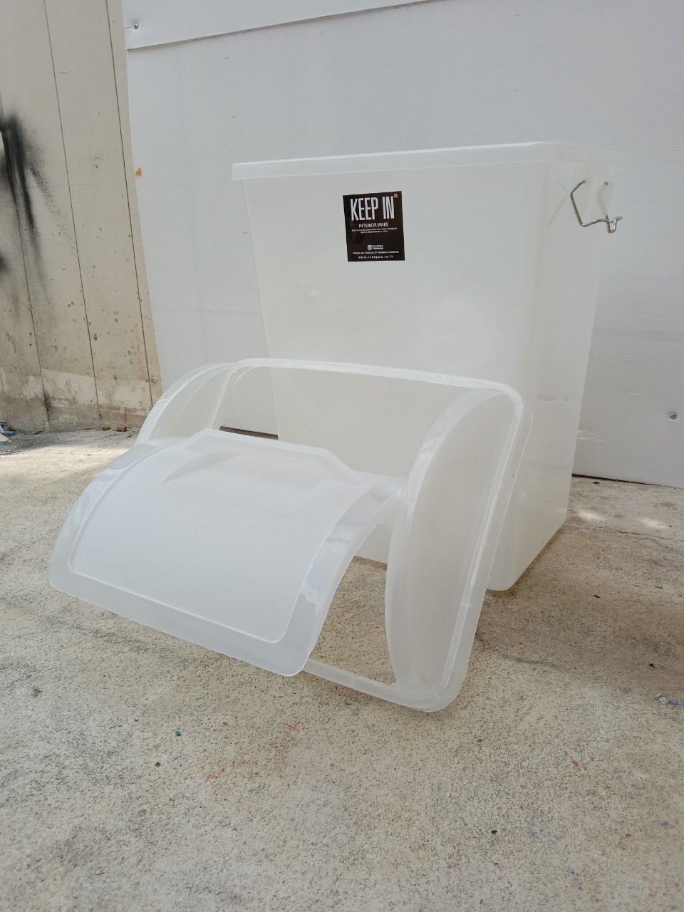 ถังขยะพลาสติกใส ทรงเหลี่ยมฝาแกว่ง 40 ลิตร