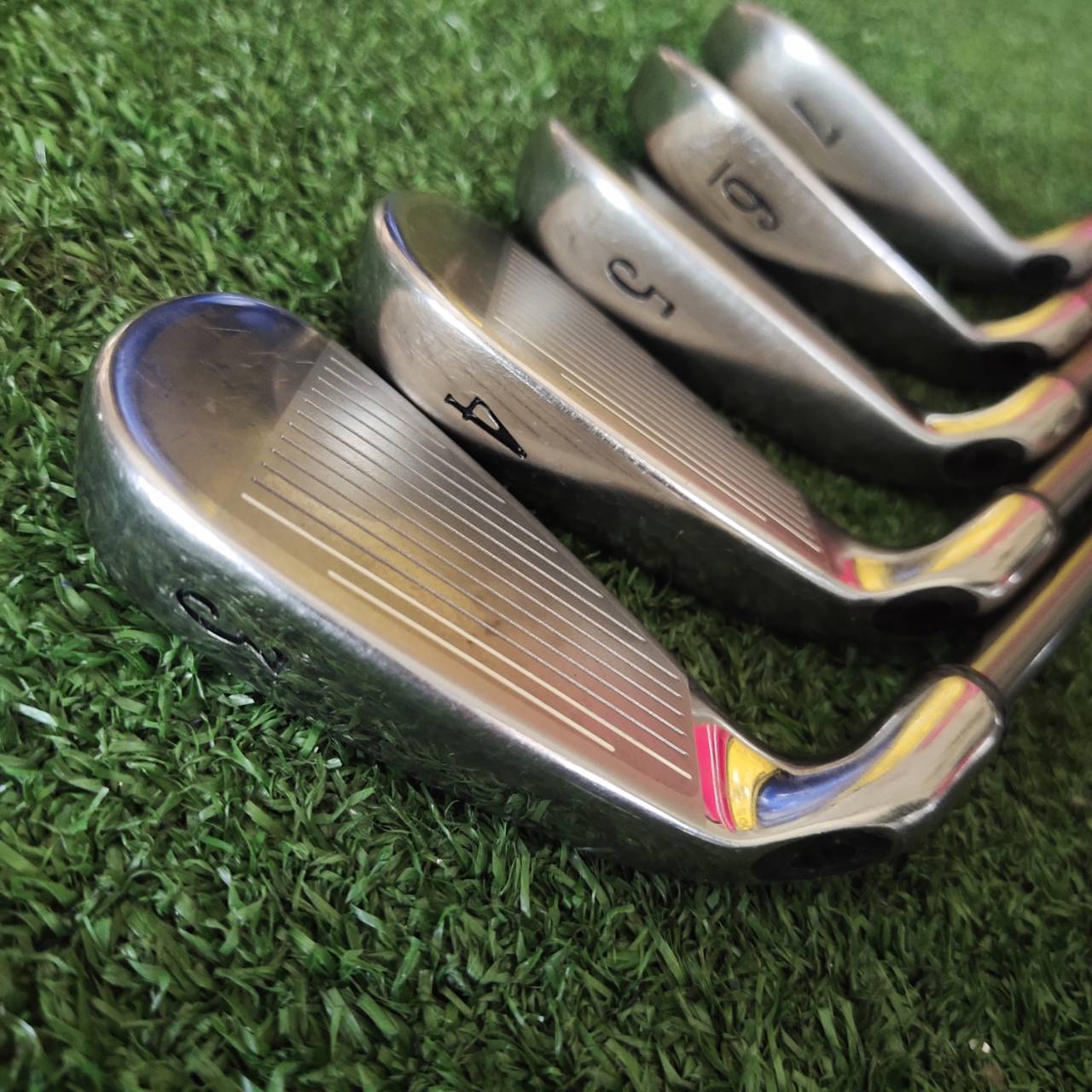 *ตำหนิแผ่นหลังแตก* ชุดเหล็ก Callaway BIGBERTHAR FUSION มีแผ่นหน้าเด้งอีกชั้น * สังเกตุจากรูป *