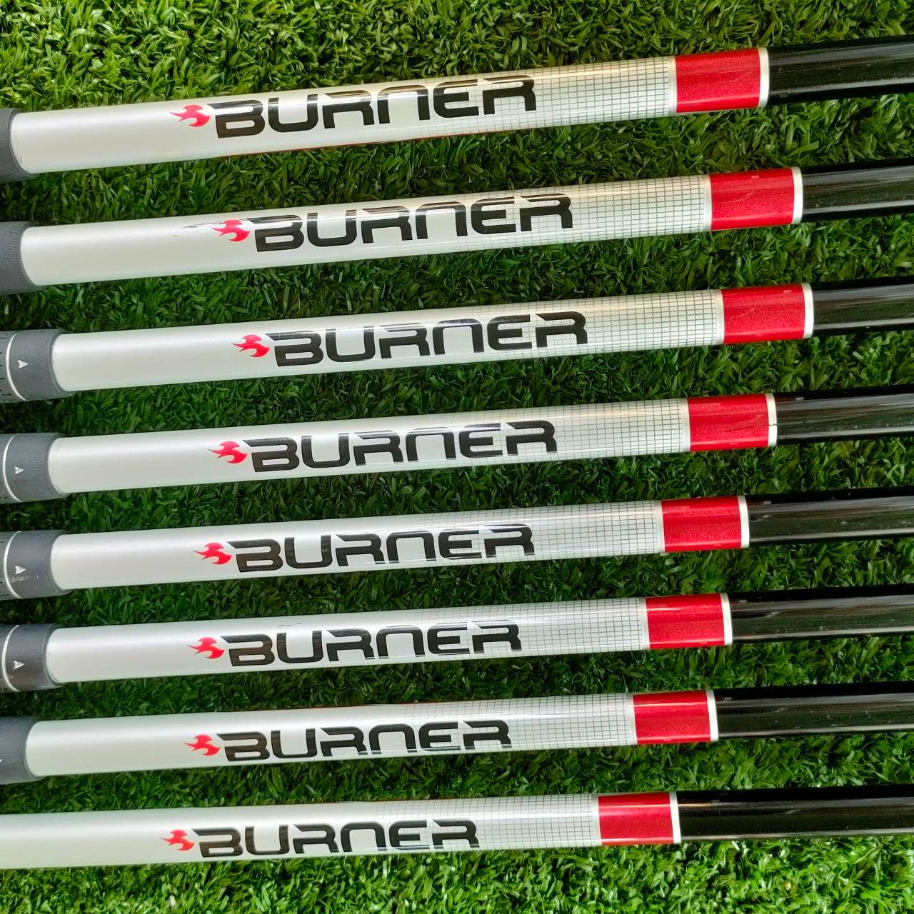 ชุดเหล็ก TAYLORMADE BURNER มีเหล็ก 5-9 เเละ PW AW SW ครบชุด สวยๆ ก้าน BURNER RE*AX SUPERFAST FLEX R เหล็กตีง่าย ตีไกล และตีมันส์อีกรุ่น ไม้กอล์ฟพรีเมี่ยมมือสอง ของแท้ By NakaraLuxurious