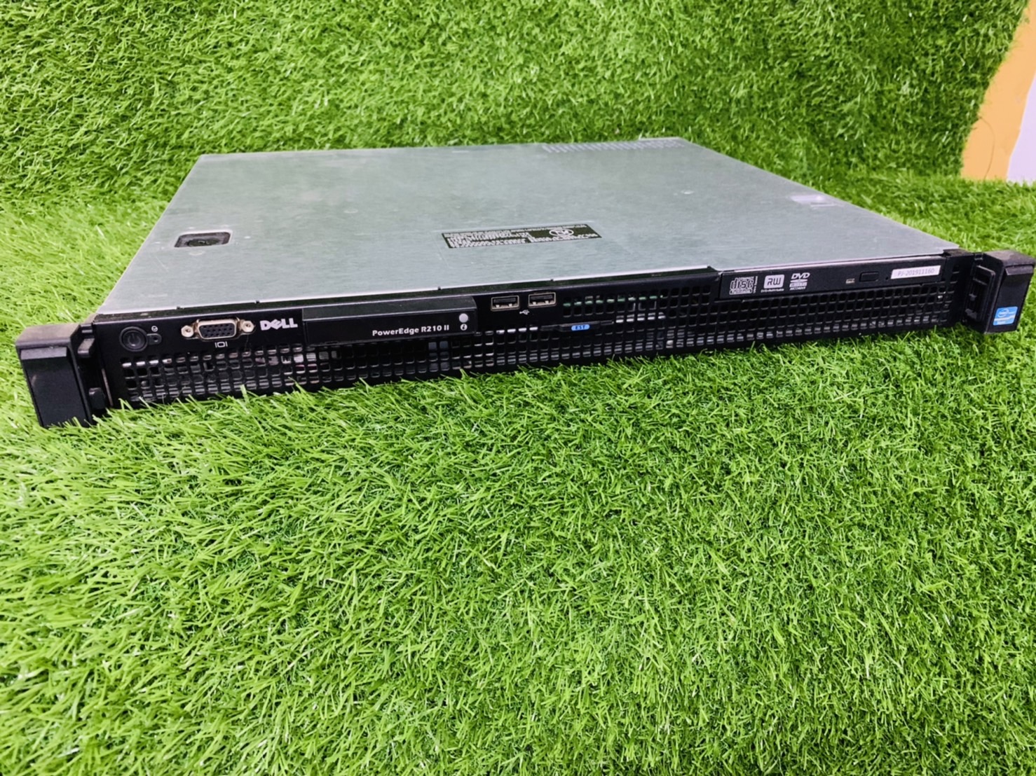 Dell PowerEdge R210ii เซิร์ฟเวอร์พีซี พร้อมใช้มีประกัน