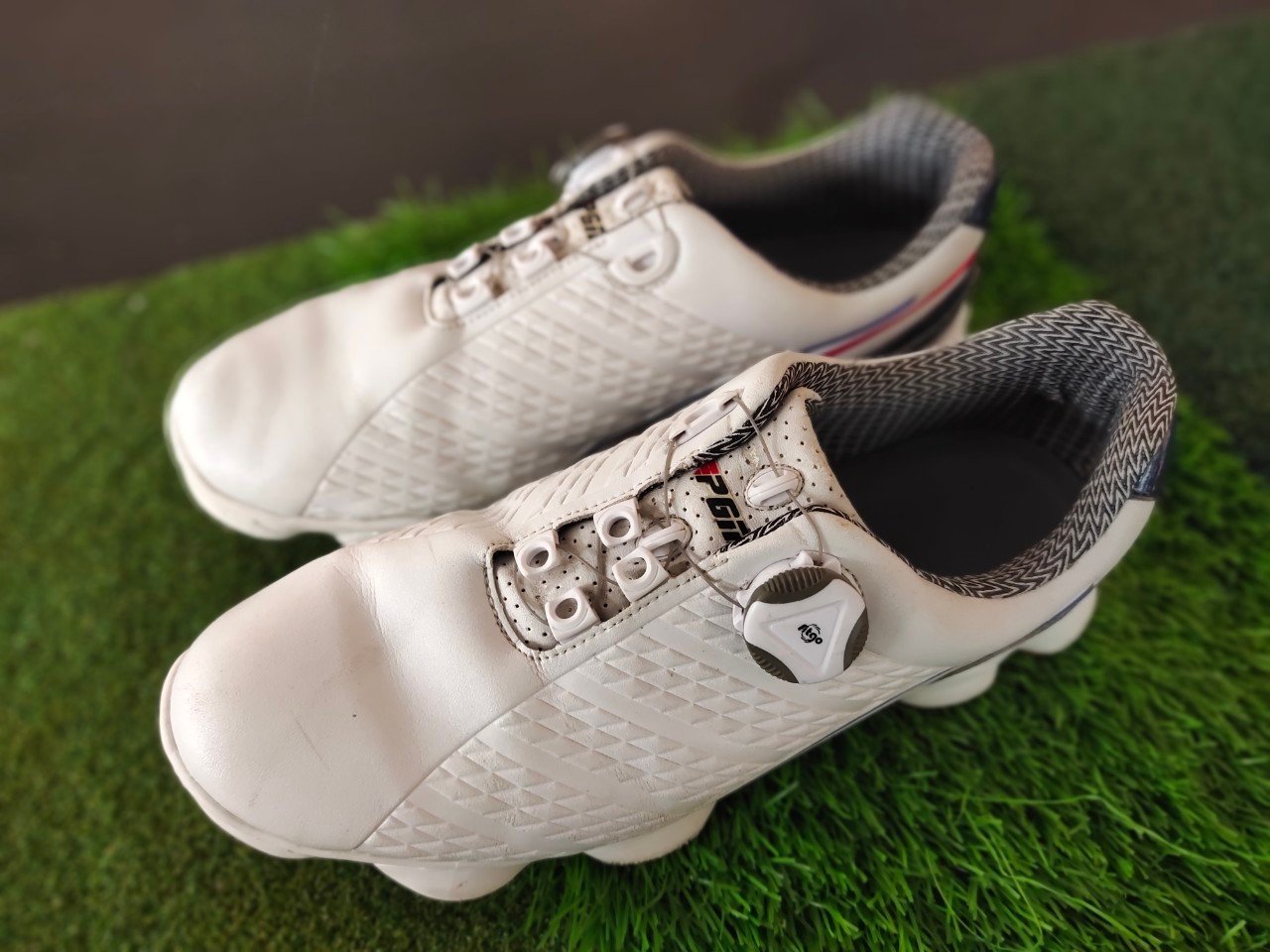 รองเท้ากอล์ฟ PGM ปุ่ม BOA มือสอง