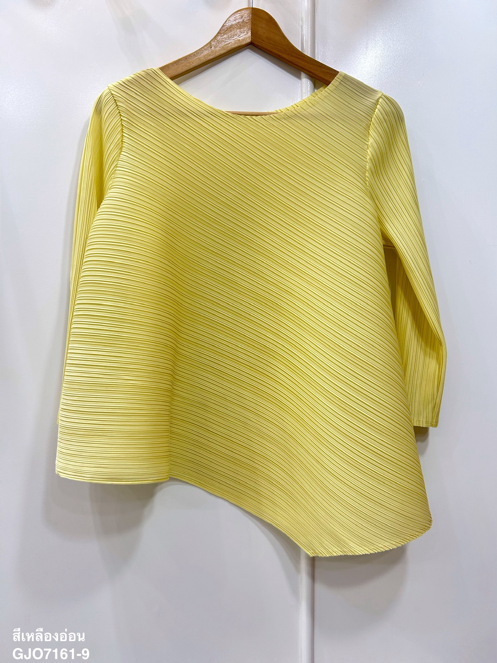 อก 38 นิ้ว 2MUAY รุ่น GJO7161 เสื้อพลีทงานคุณภาพ เสื้อผู้หญิง 13สี FREE SIZE HALF SLEEVE ASYMMETRIC PLEATED TOP