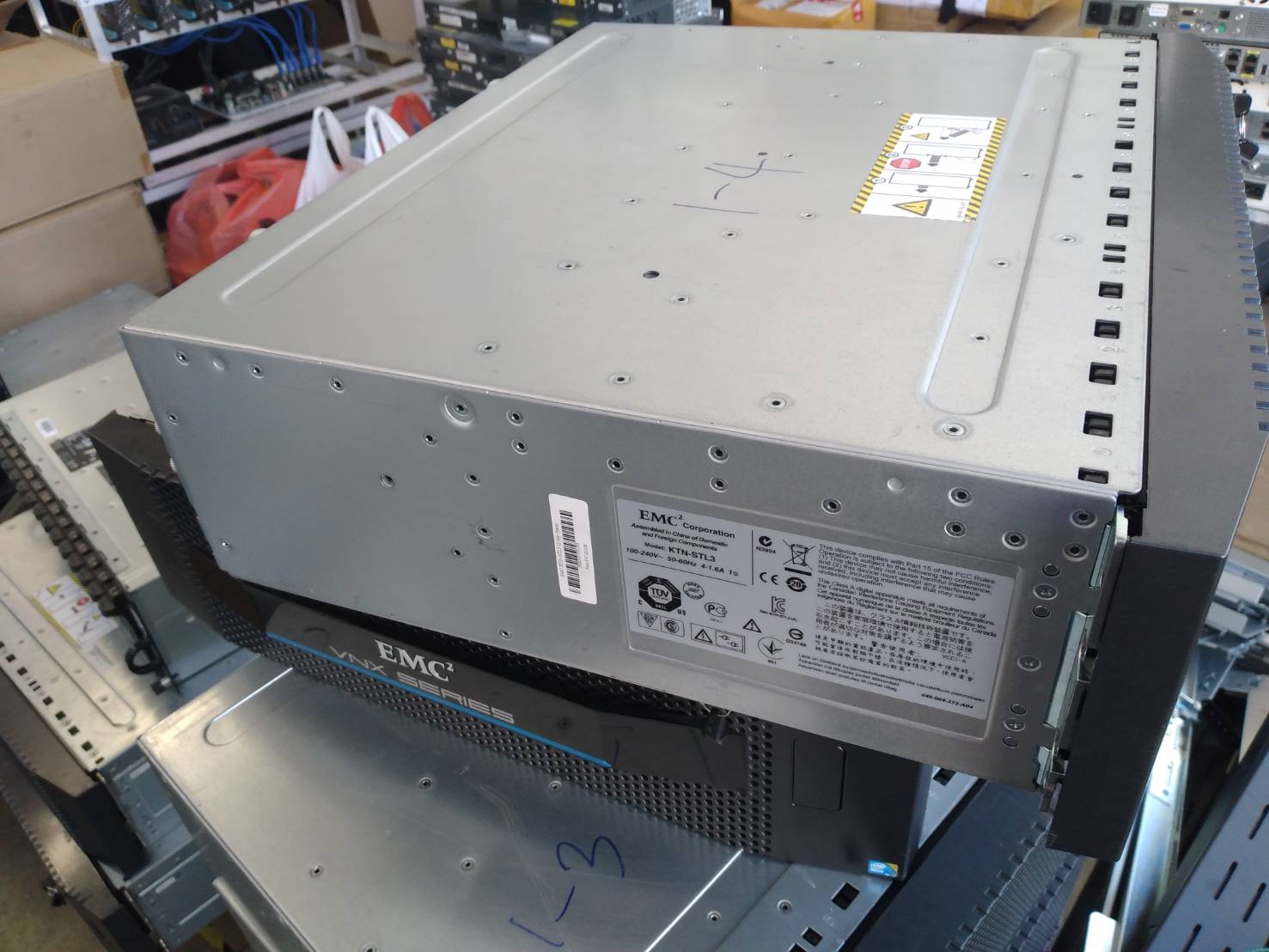 EMC KTN-STL3 15 bay chassis