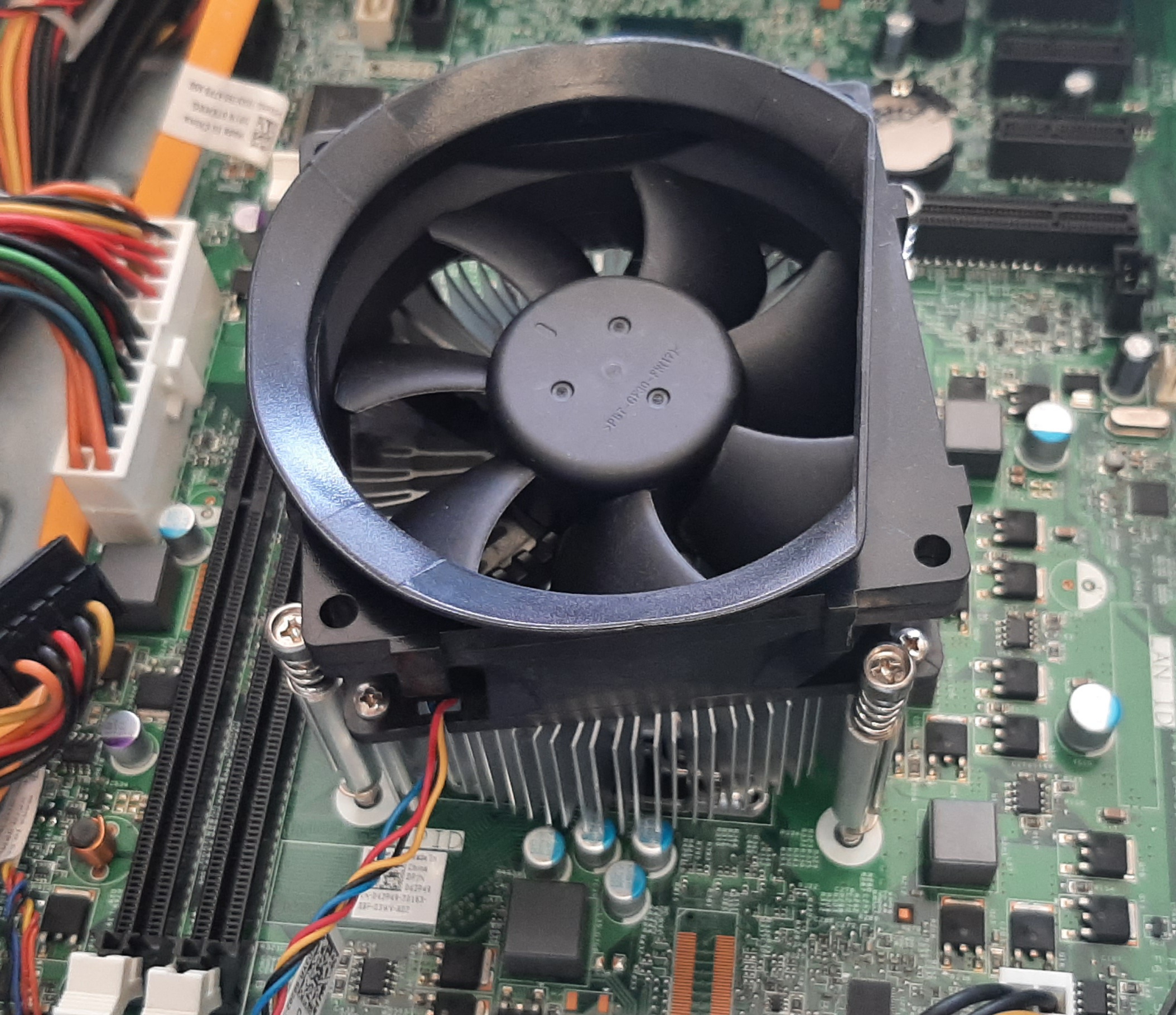 พีซีมือสอง Dell Optiplex 3010 DT (i3-3220 Ram4GB HDD500GB) สภาพดี ประกันร้าน 1 เดือน