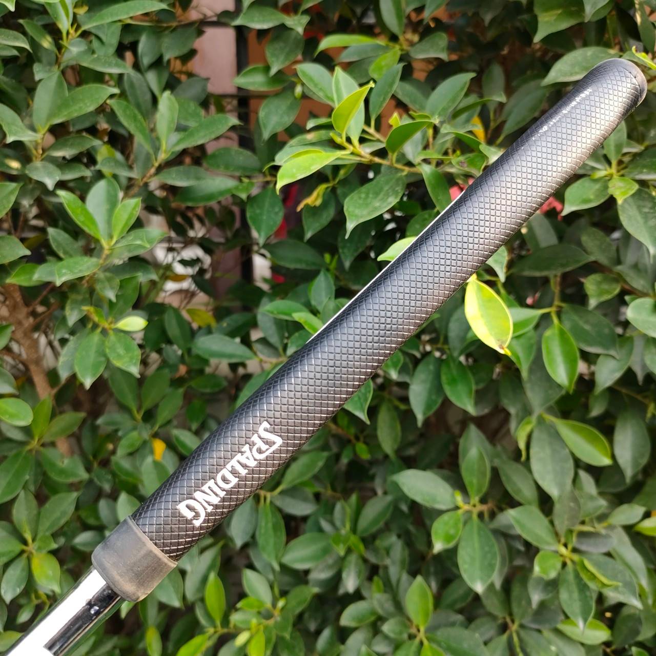 PUTTER SPALDING S-20 ความยาว 33 นิ้ว ก้าน SPALDING หน้าสัมผัสสวยมาก ทำให้เกาะไลน์สุดๆ สภาพสวยเลยครับ