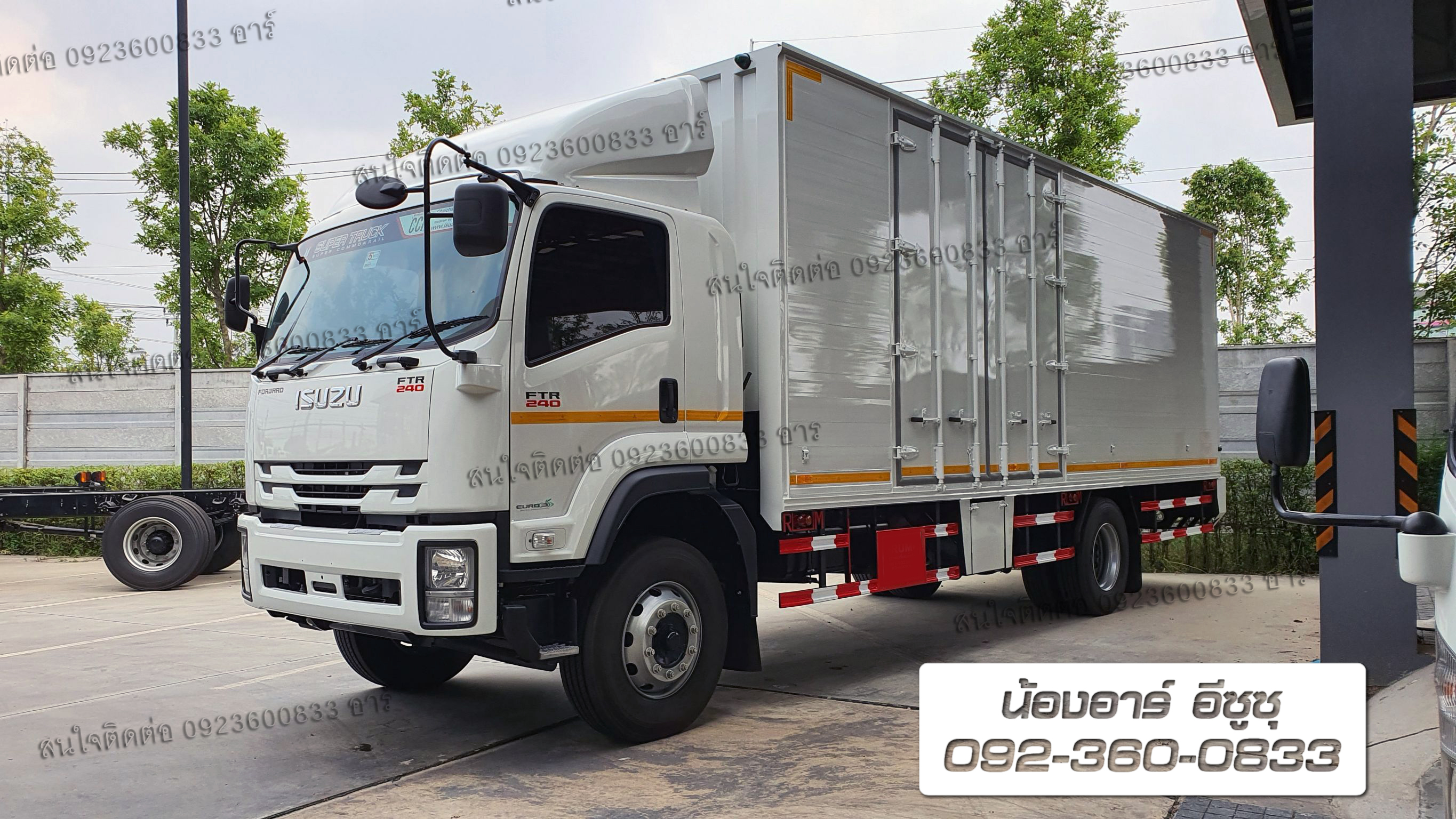 6 ล้อ ISUZU FTR240 แรงม้า พร้อมตู้บรรทุก ประตู 4 บาน