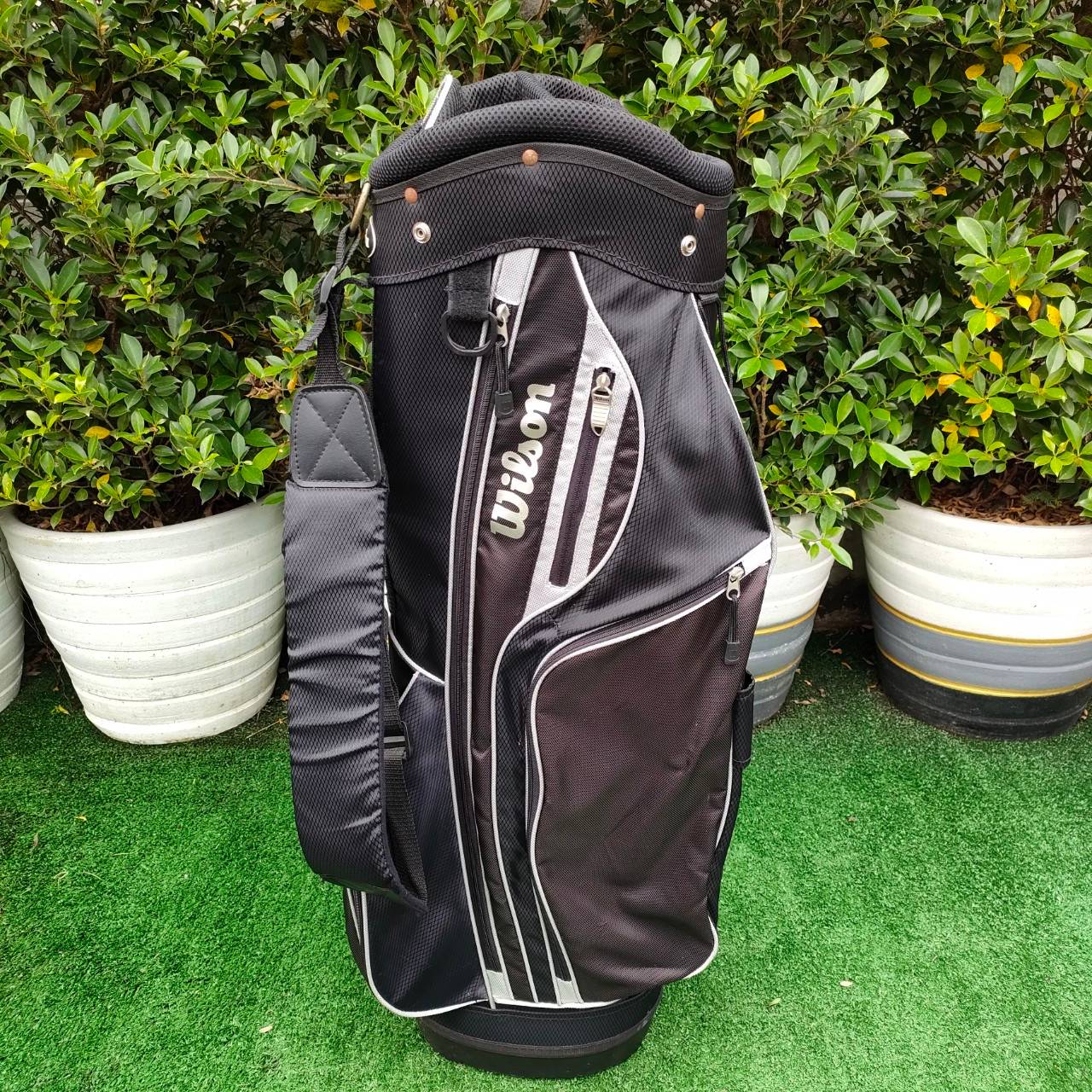 ถุงกอล์ฟ WILSON มือสอง สภาพสวย น้ำหนักเบาครับ