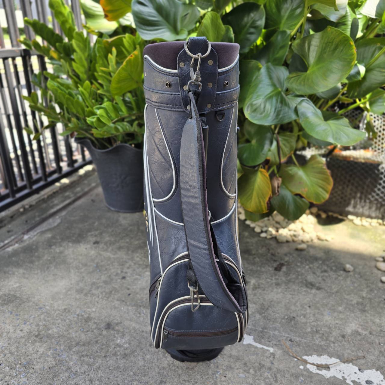 ถุงกอล์ฟ SATIT CHULA มือสอง ถุง TOUR ใบใหญ่ สภาพสวยเดิมๆเลยค่ะ ใส่ไม้กอล์ฟและของได้ครบครัน