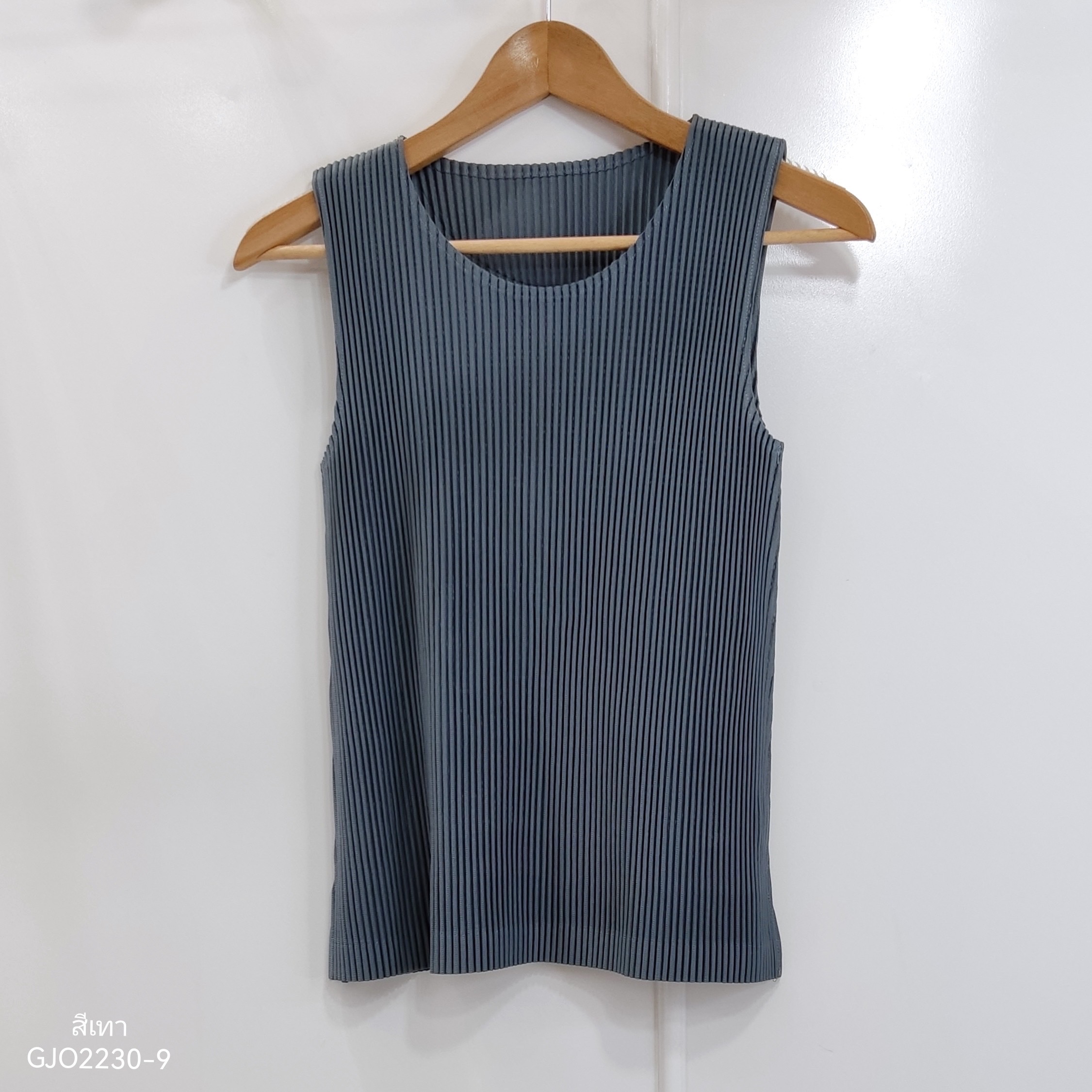 ปรับราคาลง20%!! มีผ่าชาย!! 2MUAY รุ่น GJO2230-9 เสื้อพลีทคุณภาพ THICK SLEEVELESS PLEAT TOP 9 สี FREE SIZE