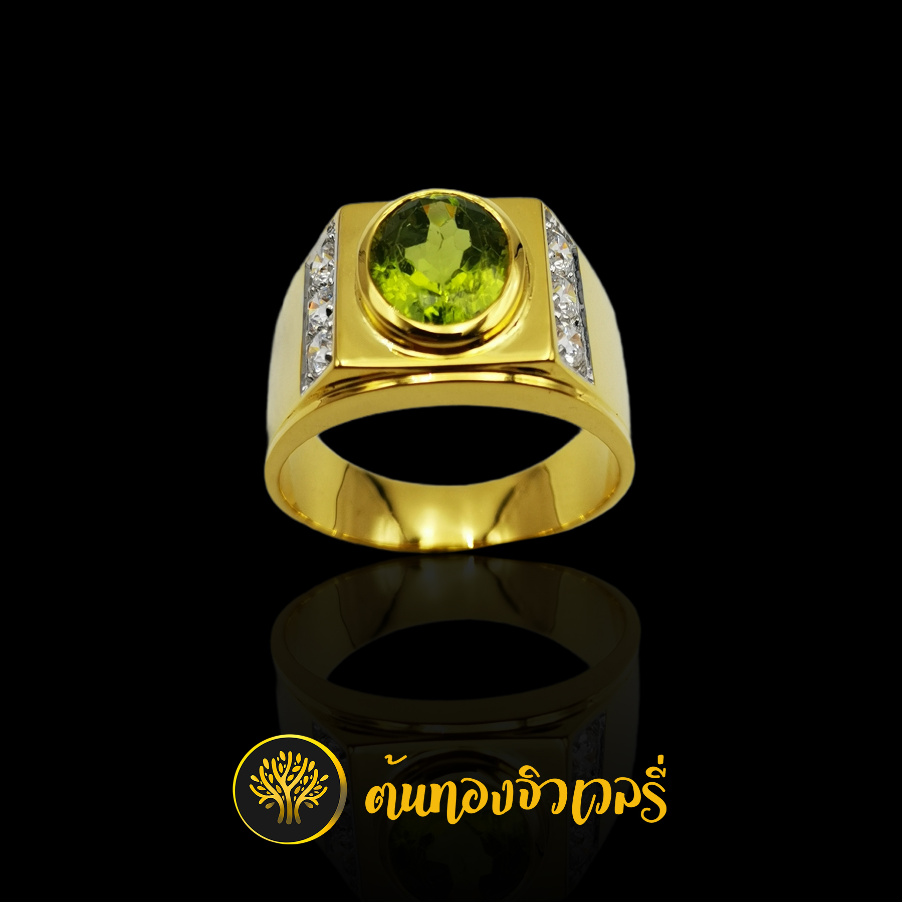แหวนชายพลอยเขียวส่อง ข้างฝังเพชร งานเนียนๆ พลอยสวยๆ คือดีมากครับ