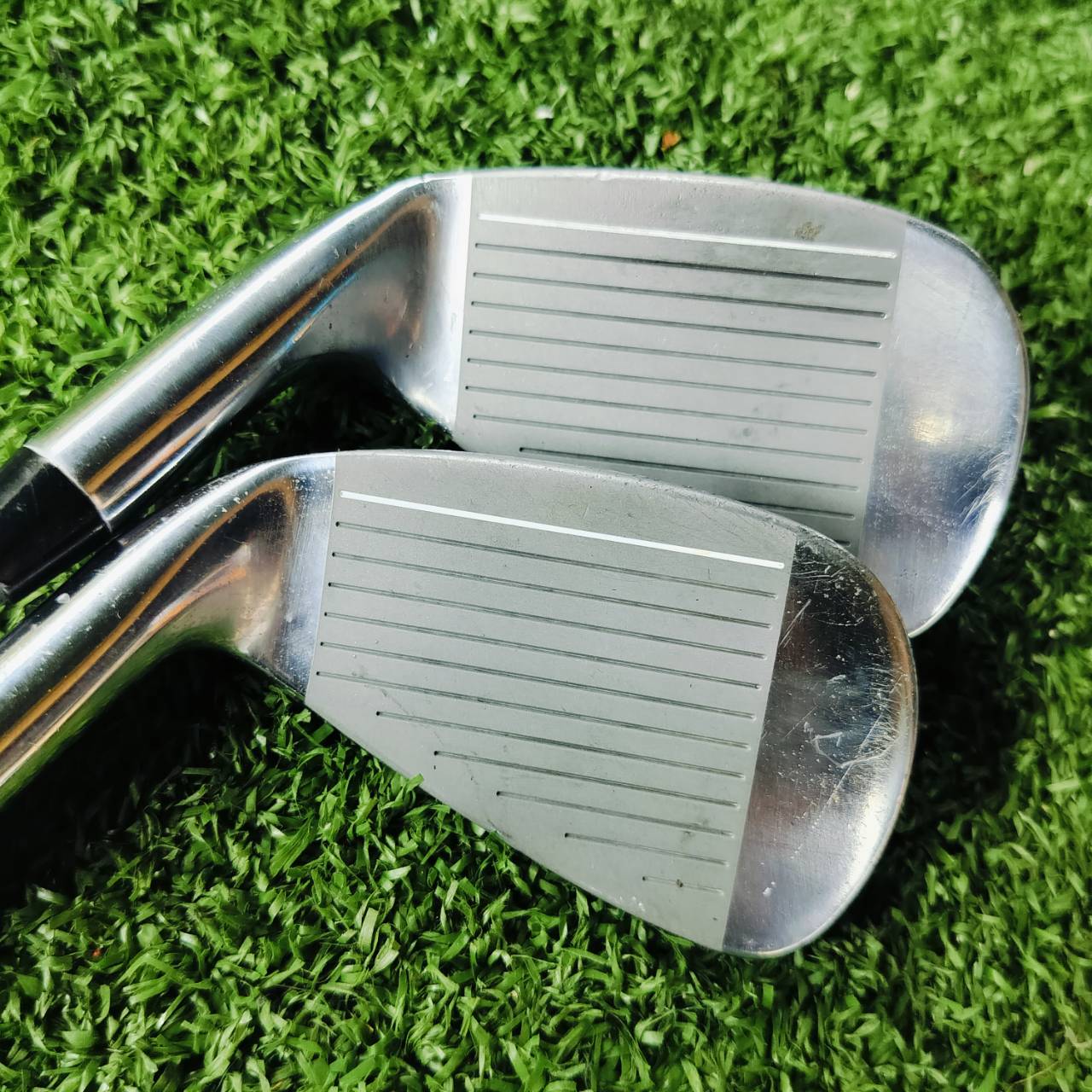 SET U.S.KIDS ULTRALIGHT DV3 39 ก้าน WT-30s 39 FLEX KIDS สภาพสวยมาก Driver ยังไม่แกะ!!! ** ไม่รวมถุงกอล์ฟ** สำหรับน้องที่ความสูง 39 - 42 นิ้ว หรือ 100 - 110 เซนติเมตรโดยประมาณ ไม้กอล์ฟพรีเมี่ยมมือสอง ของแท้ By NakaraLuxurious