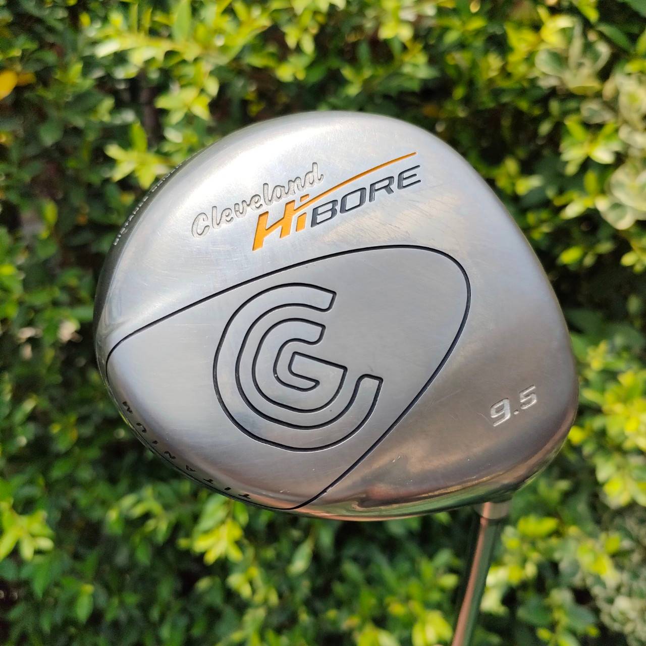 DRIVER CLEVELAND HIBORE องศา 9.5 ก้าน FUJIKURA FITON M GOLD FLEX R ตีดีมากๆรูปทรงพิเศษกดให้ CG ต่ำ และอัตรสปินที่ดีมากๆครับ