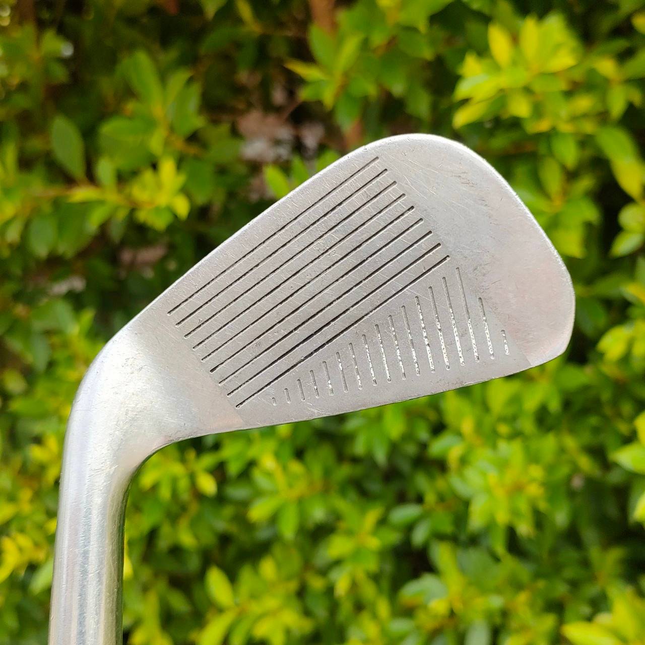 ชุดเหล็ก LYNK LIBERTY มีเหล็ก3-9 เเละ PW SW ครบชุด 9 ชิ้น ครับ ** กริฟ สภาพเสื่อม ** เหล็กสุดคมในตำนาน!! ไม้กอล์ฟมือสอง ของแท้ BY NakaraLuxurious