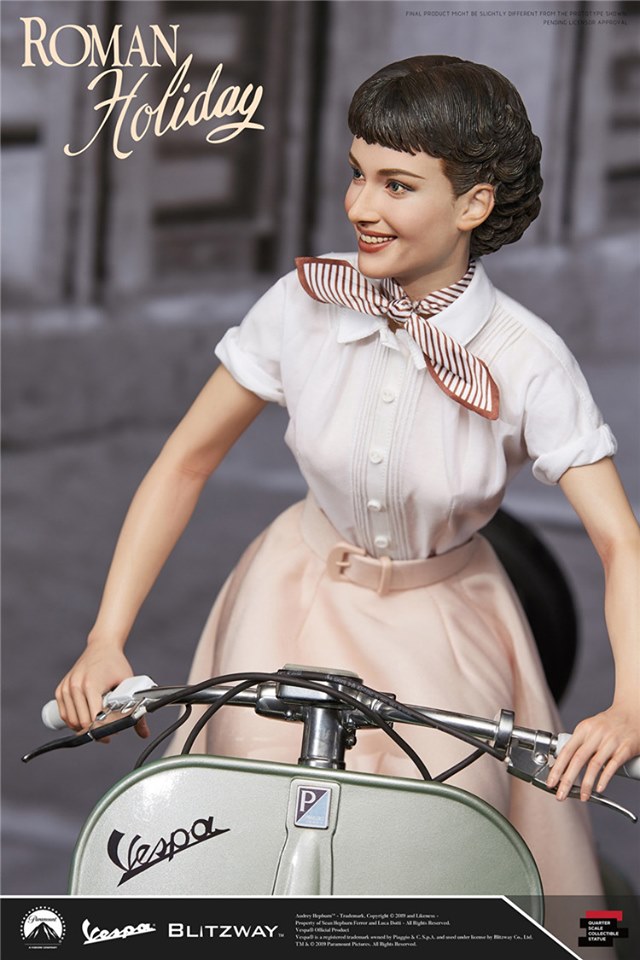 [สั่งจอง]Blitzway BW-NS 20401 Princess Ann & 1951 Vespa 125. 1/4 Scale Statue