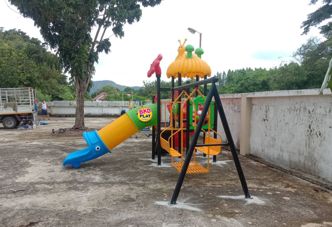 ส่งติดตัั้งฟรี เครื่องเล่นสนามกลางแจ้ง ชุดหลังคาหนอน ,สไลเดอร์ใหญ่,ครุภัณฑ์สนามเด็กเล่น,งบ.สพฐ,โครงการโรงเรียนประชารัฐ, เครื่องเล่นสนามระดับก่อนประถมศึกษา, งบประมาณ80,000