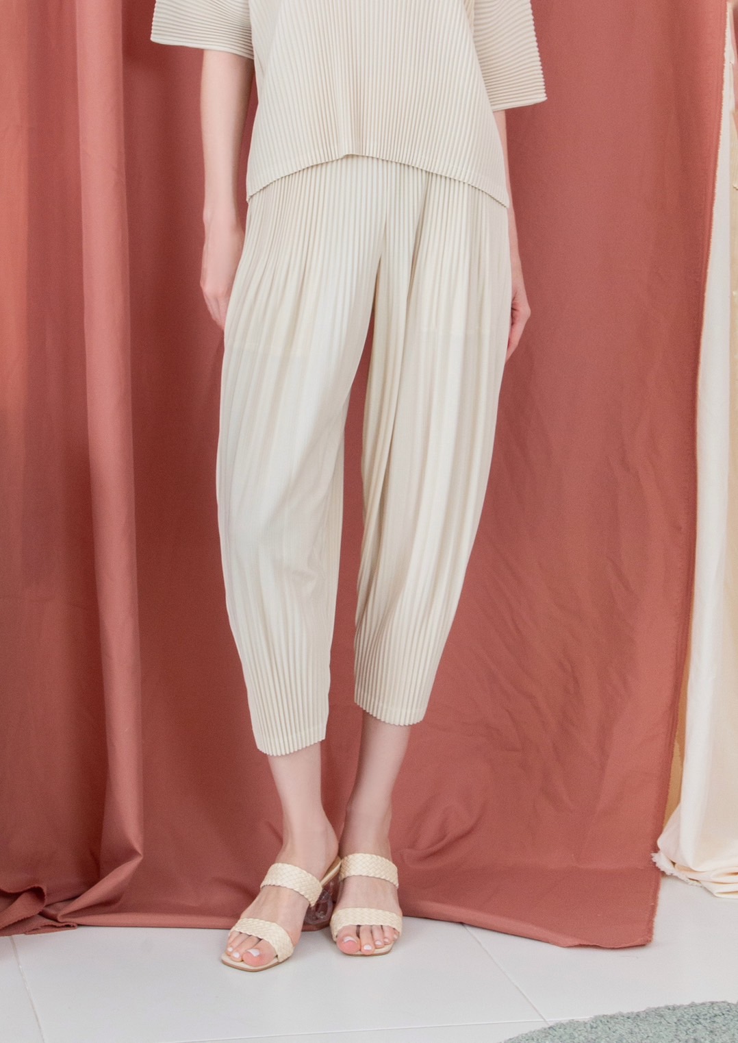 ปรับราคาลง20%!! 2MUAY รุ่น GJO9116 กางเกงพลีทคุณภาพ THICK FUFFY PLEATED PANTS 9สี FREE SIZE