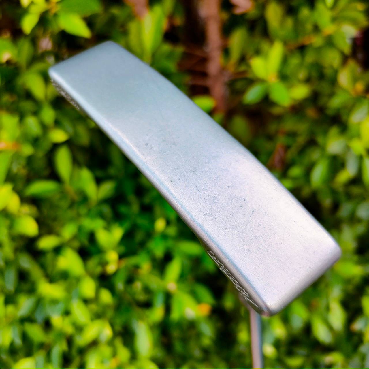 PUTTER PING ANSER2 X ความยาว 34 นิ้ว จุดดำ เป็นรุ่นรีเมค ทำใหม่ ให้เป็นสุดยอดพัตเตอร์ โดยเอามาจากรุ่นดังที่สุดในซีรี่ของ PING ไม้กอล์ฟมือสอง ของแท้ BY NakaraLuxurious