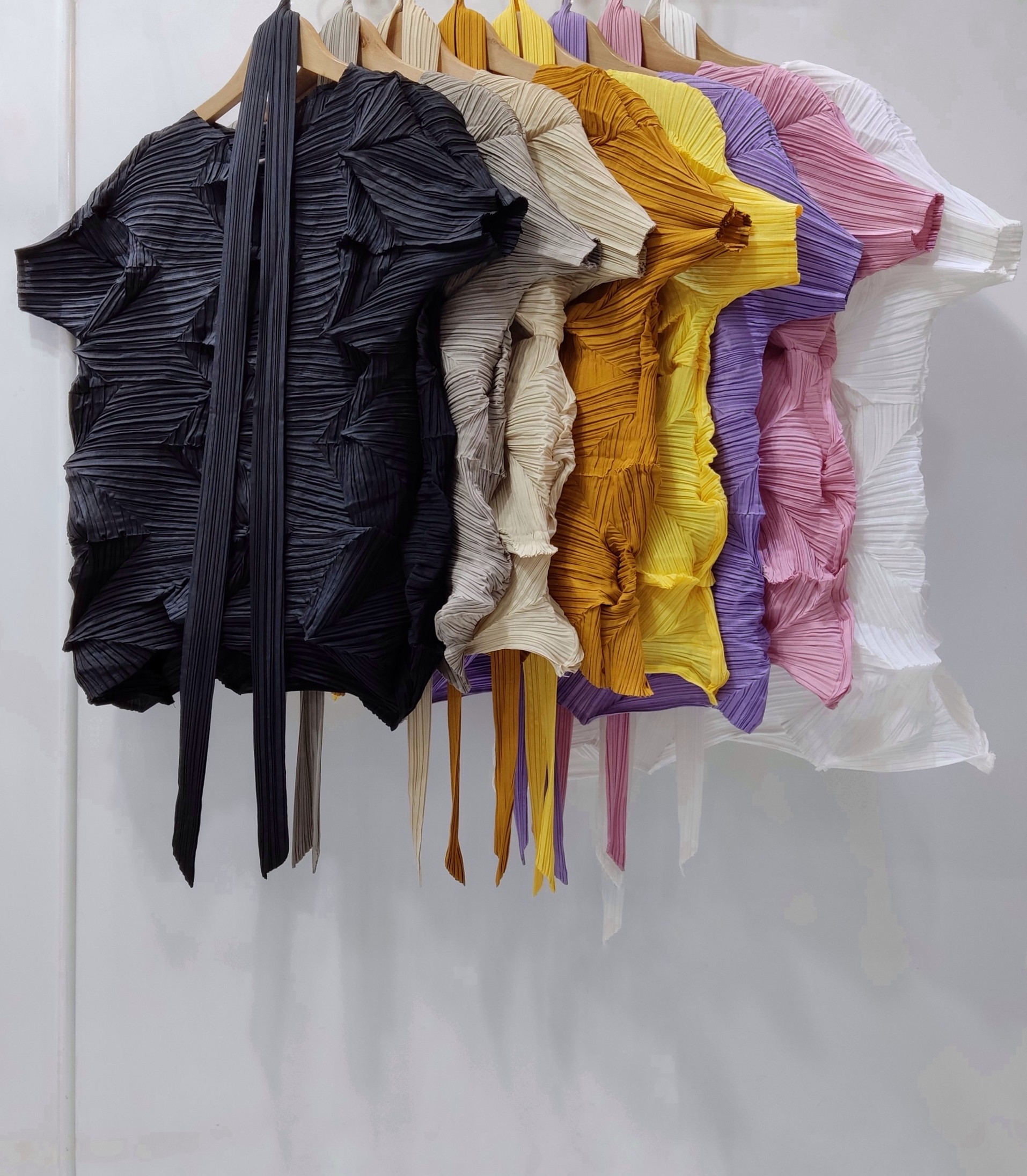 อกถึง 42 นิ้ว 2MUAY รุ่น GM6651 เสื้ออัดพลีท SHORT SLEEVE ZIG ZAG PLEATED TOP 15 สี FREE SIZE